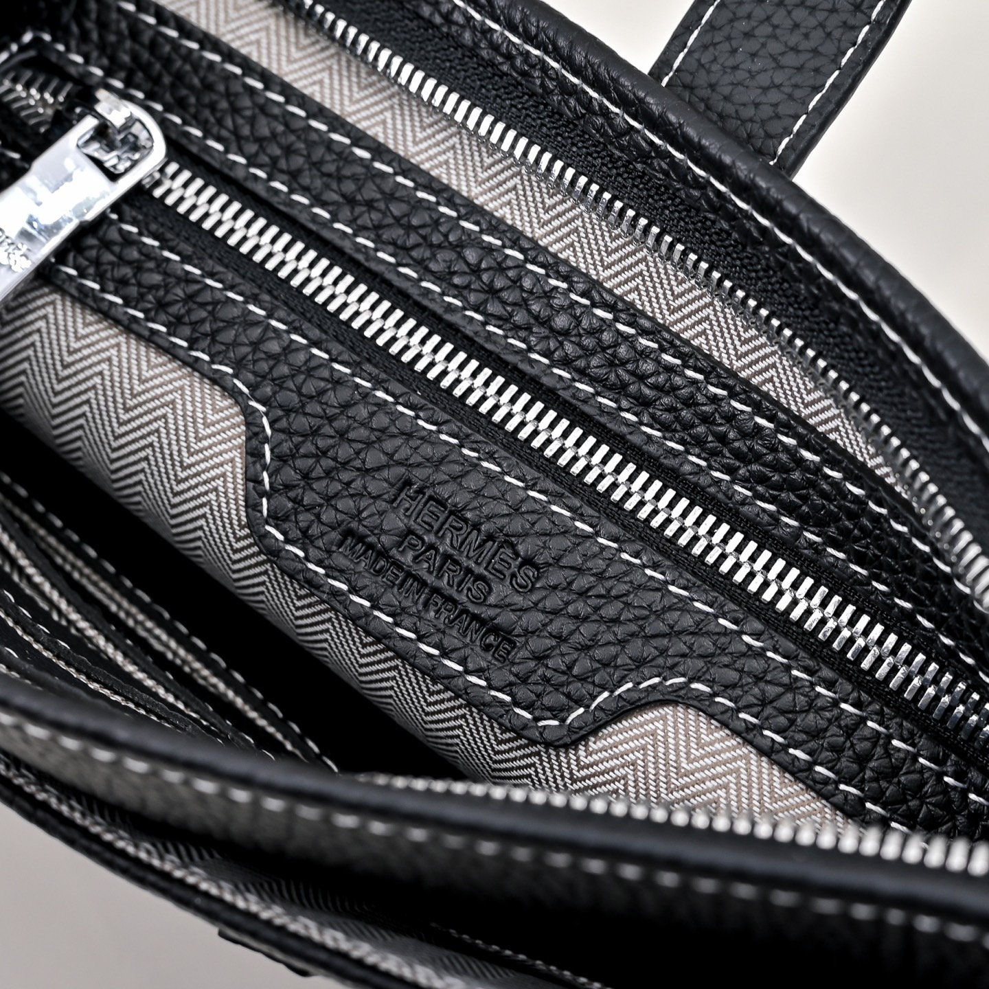 Hermes 에르메스 H 로고 남성 가죽 클러치백 8