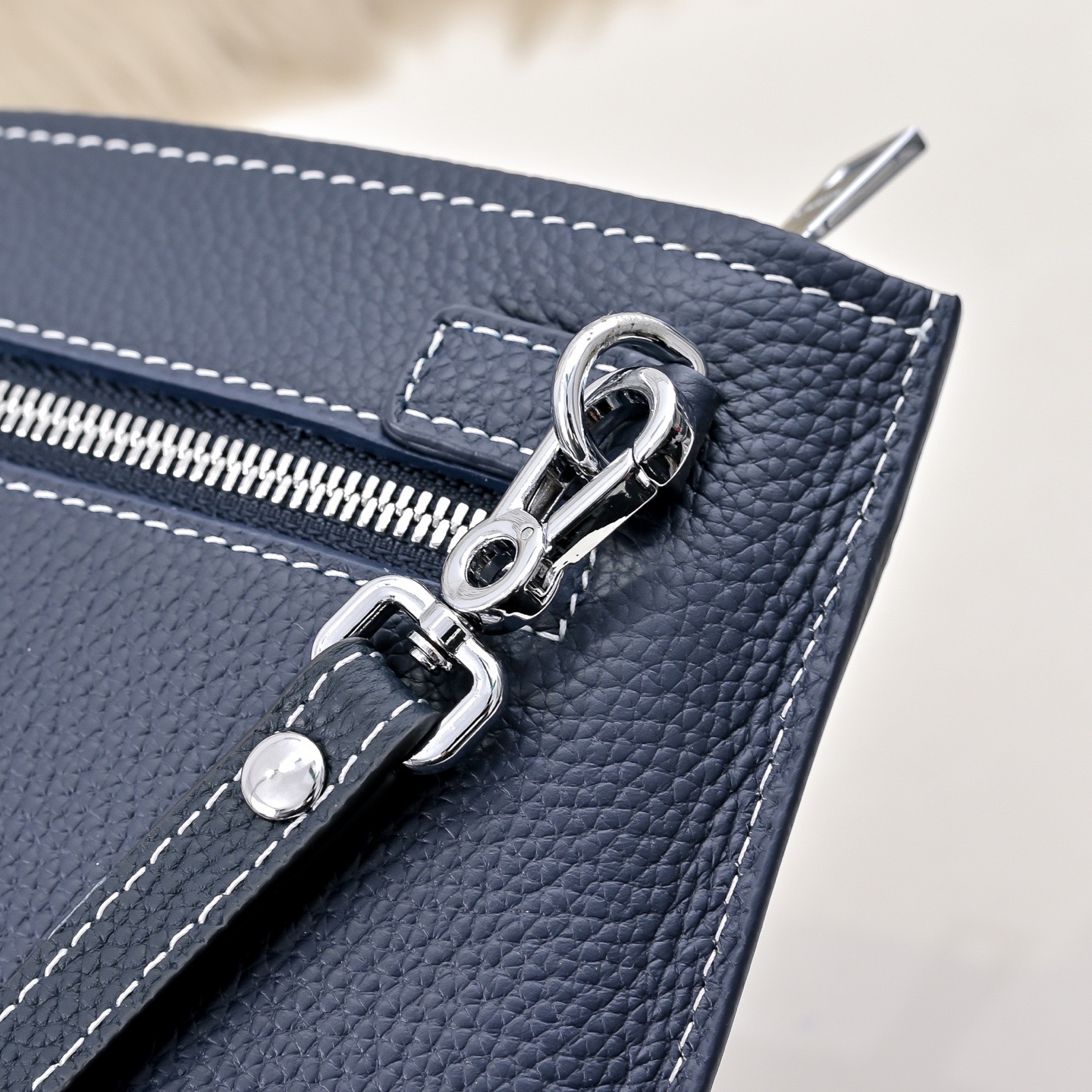 Hermes 에르메스 남성 가죽 스트랩 클러치백 5