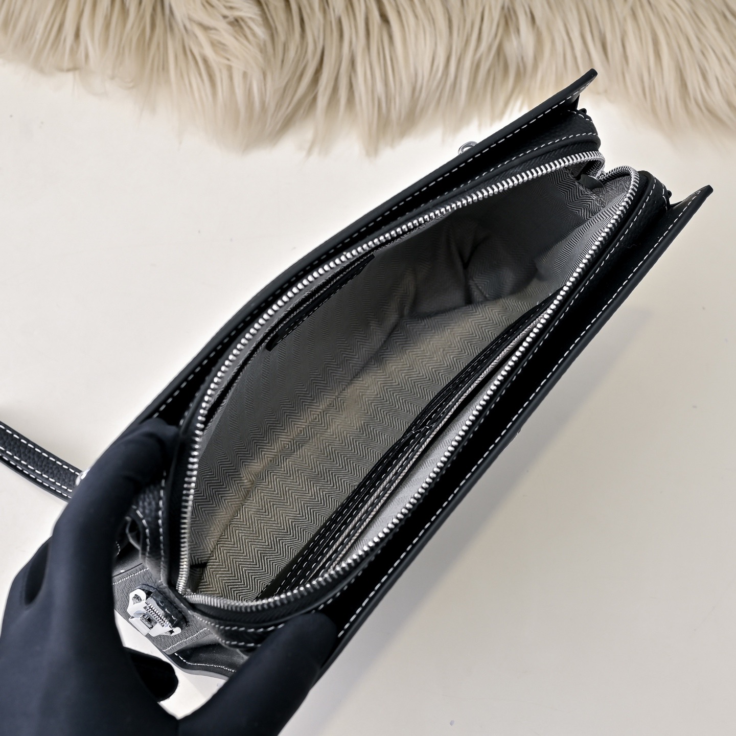 Hermes 에르메스 H로고 남성 소가죽 클러치백 9