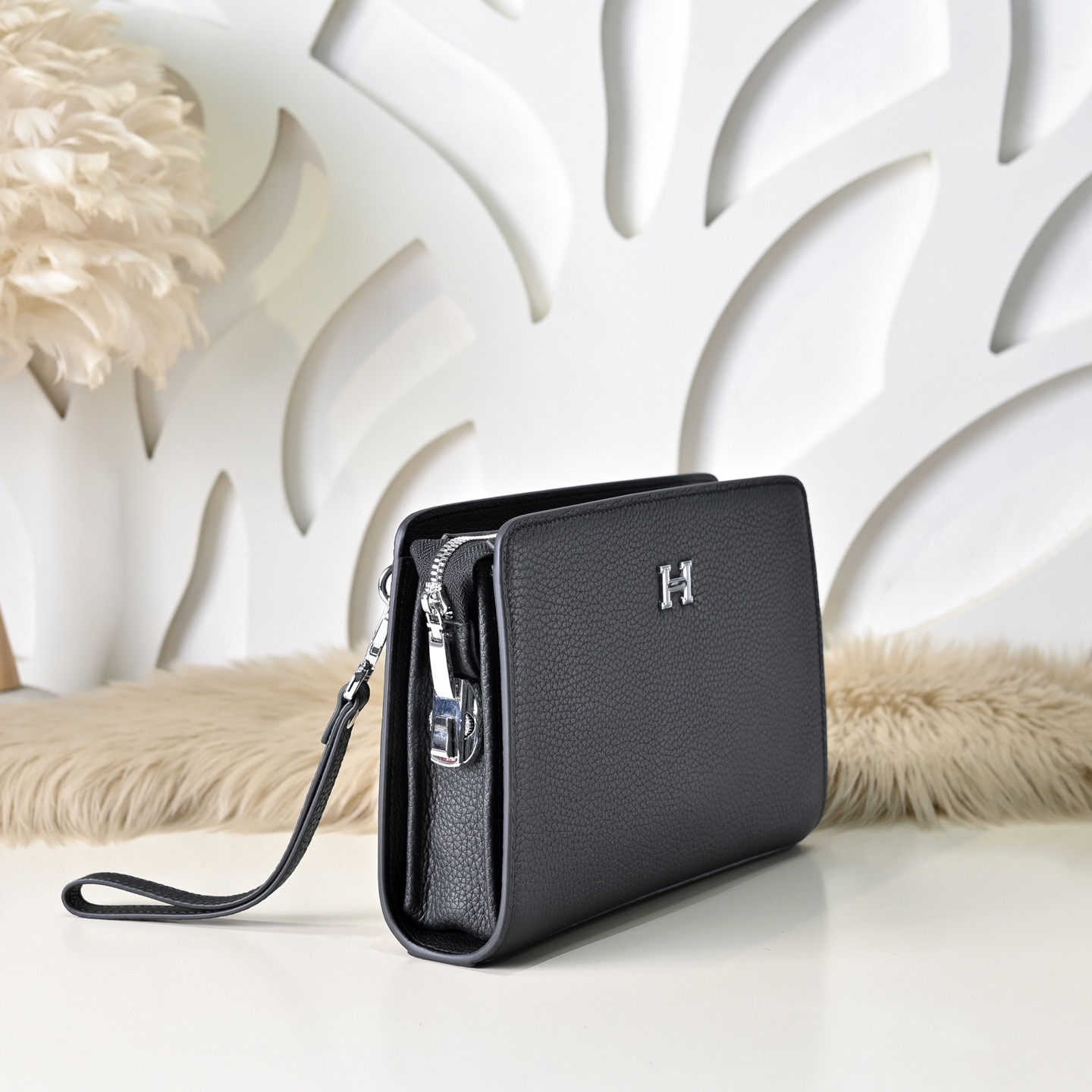 Hermes 에르메스 남성 가죽 H 로고 클러치백 2