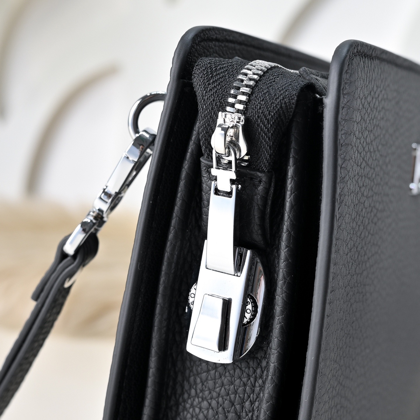 Hermes 에르메스 남성 가죽 H 로고 클러치백 6