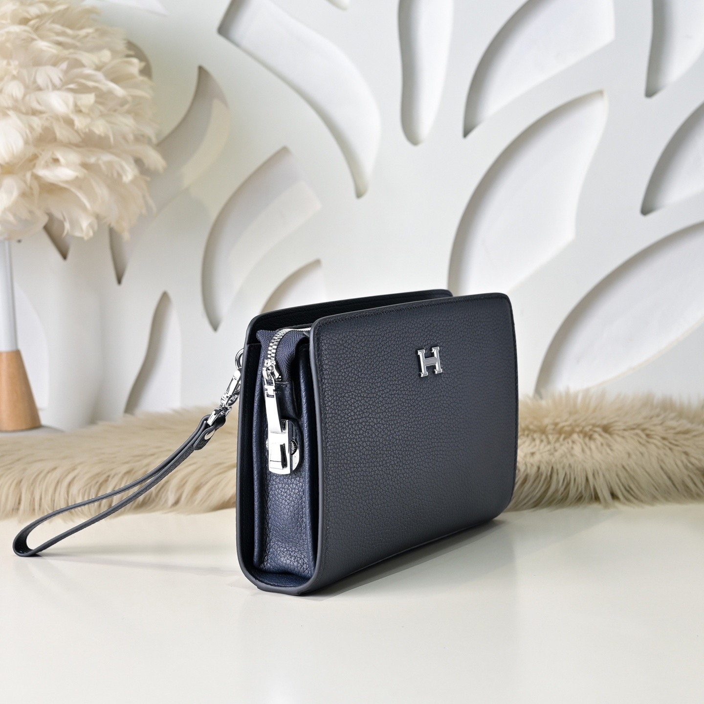 Hermes 에르메스 남성 소가죽 H 로고 클러치백 2