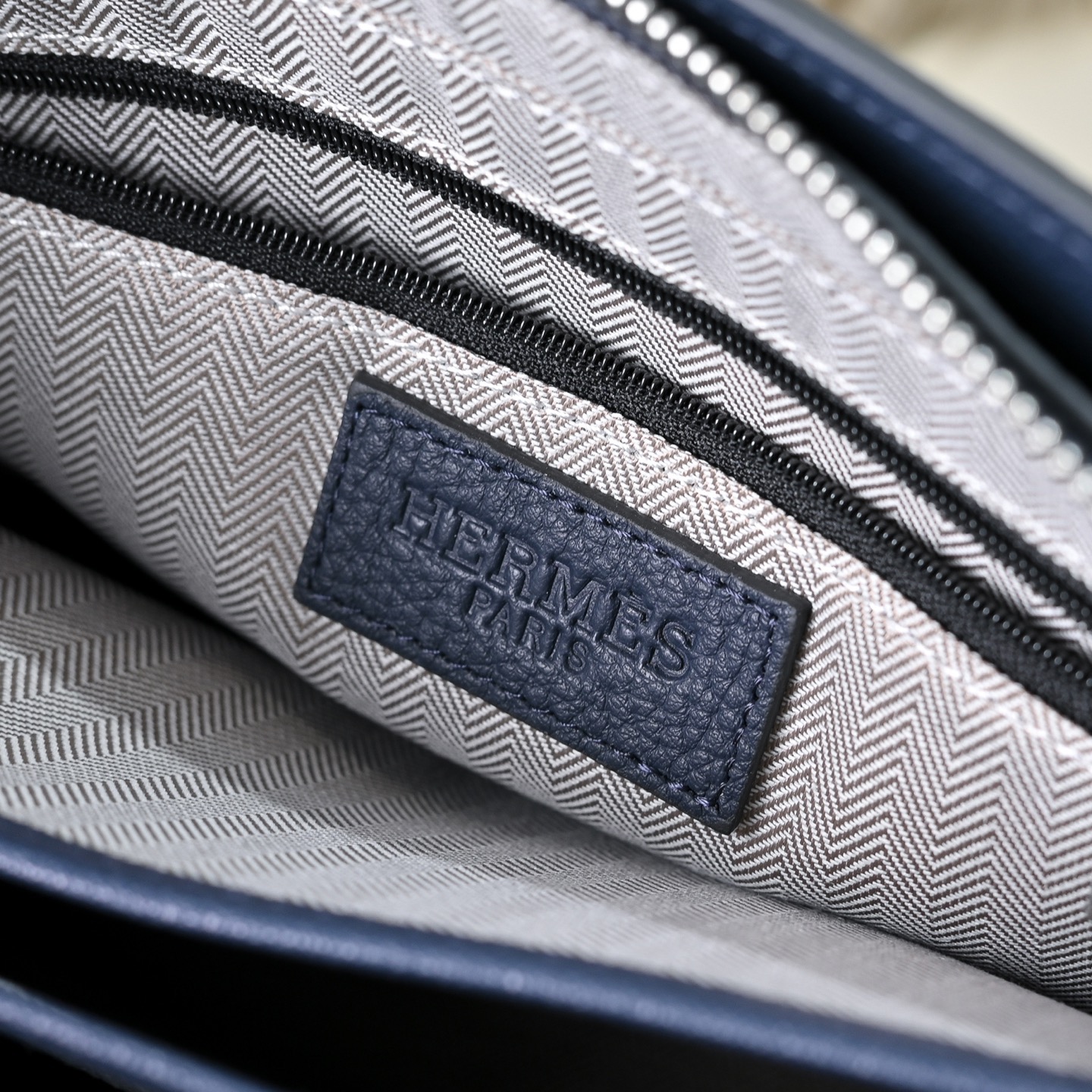 Hermes 에르메스 남성 소가죽 H 로고 클러치백 8