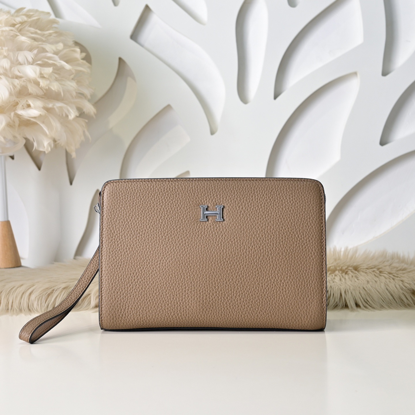 Hermes 에르메스 남성 가죽 H 로고 클러치백 1