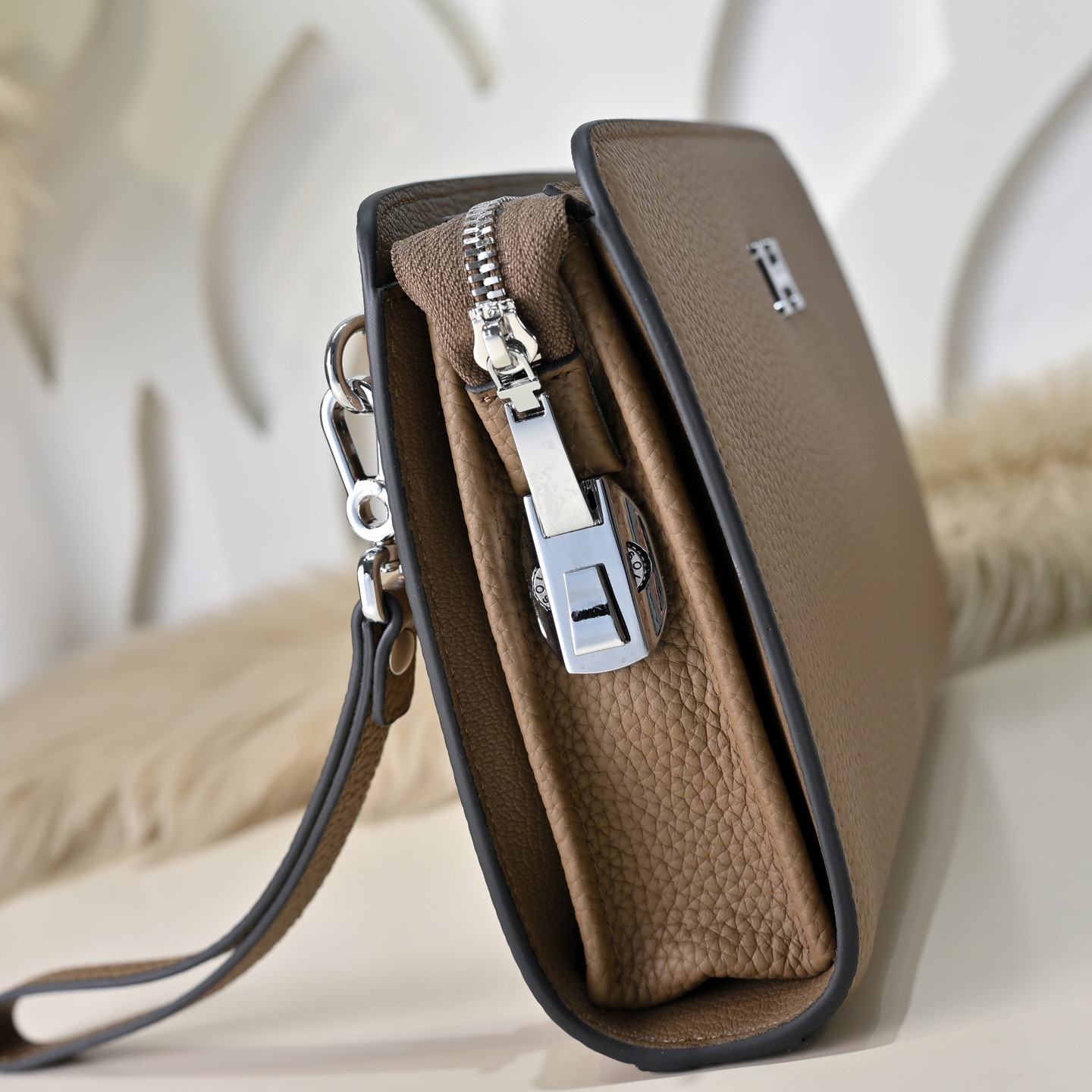 Hermes 에르메스 남성 가죽 H 로고 클러치백 6