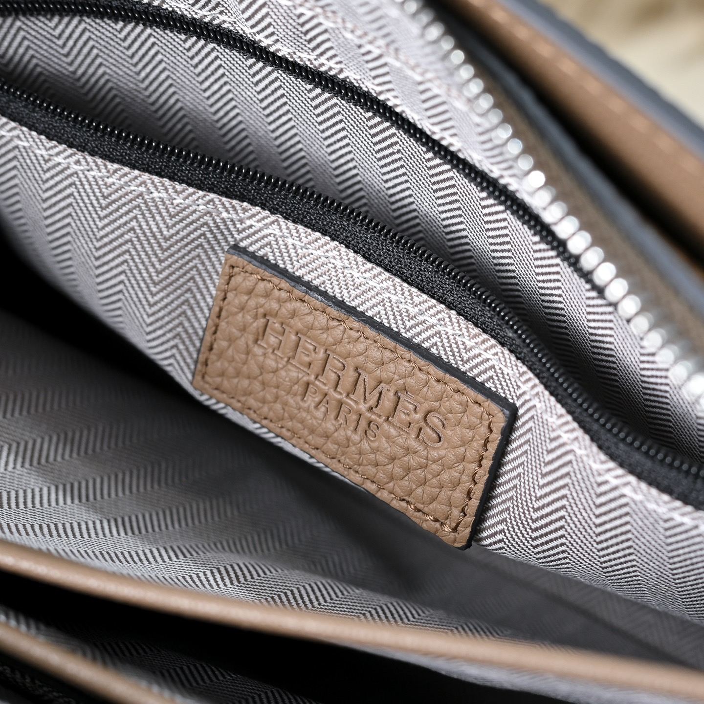 Hermes 에르메스 남성 가죽 H 로고 클러치백 8