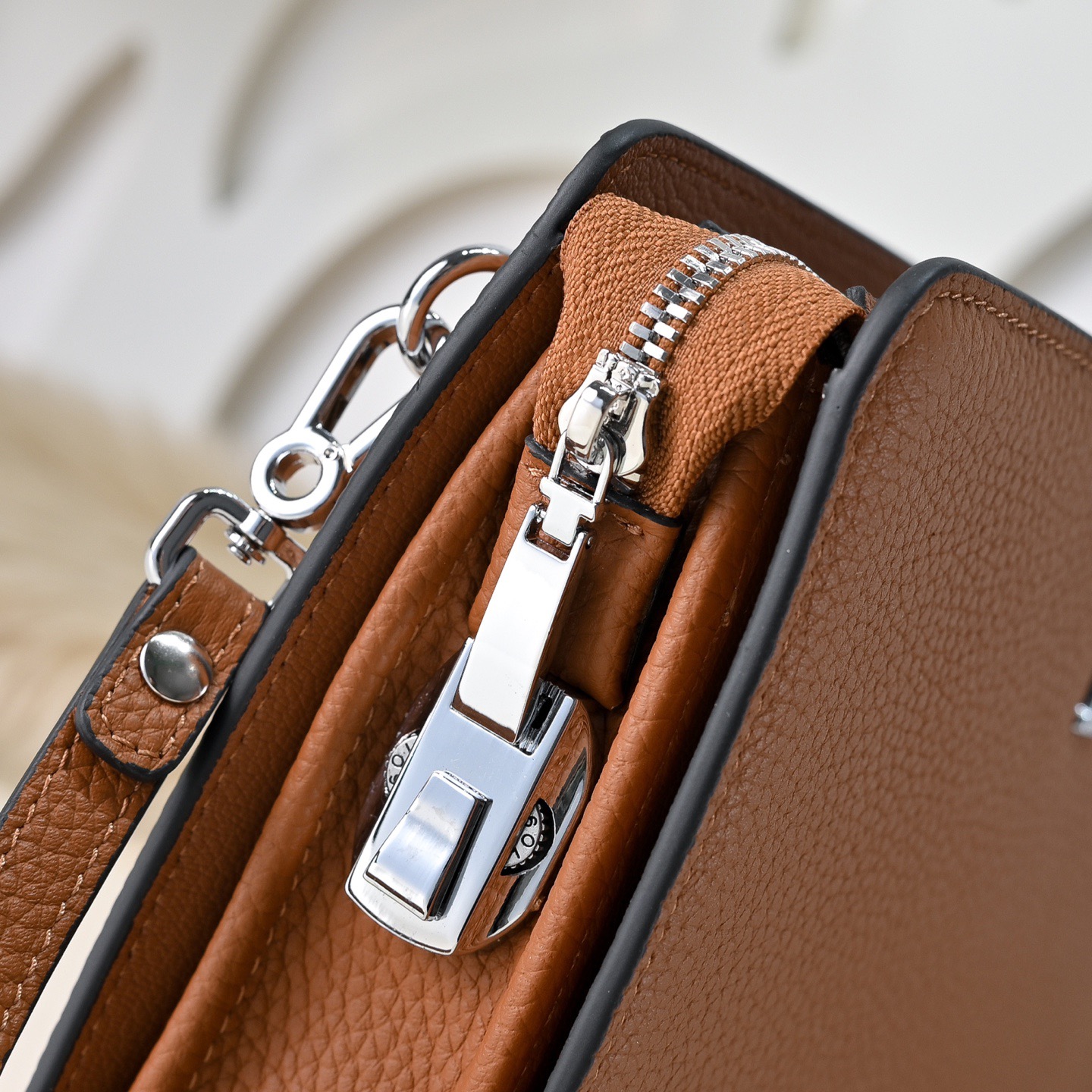 Hermes 에르메스 남성 가죽 H 로고 클러치백 6