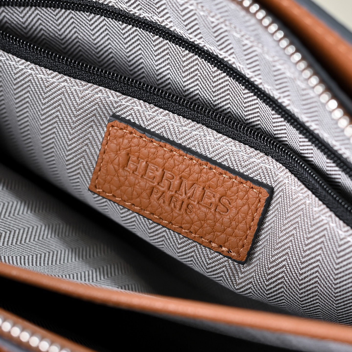 Hermes 에르메스 남성 가죽 H 로고 클러치백 8