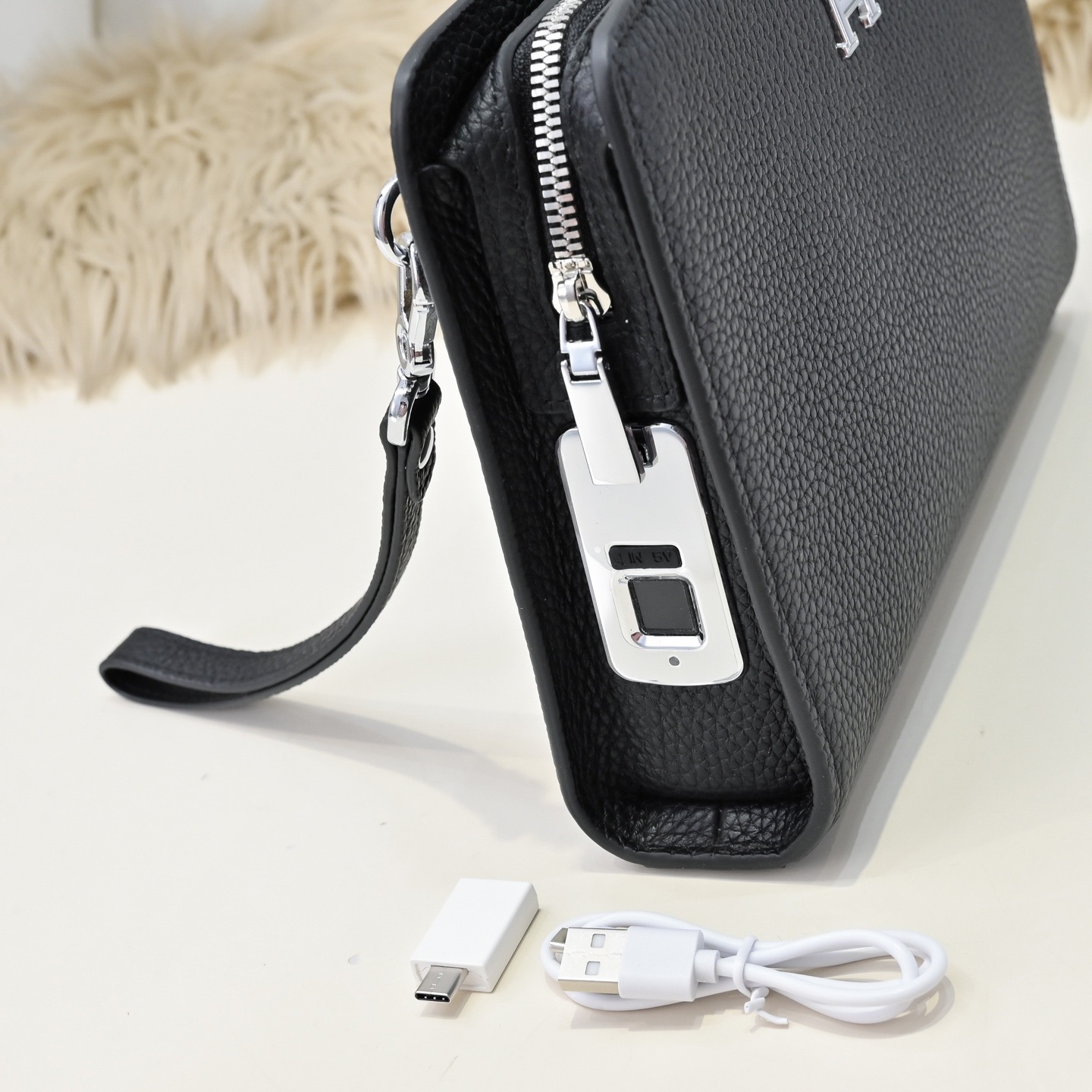 Hermes 에르메스 남성 소가죽 스트랩 클러치백 5