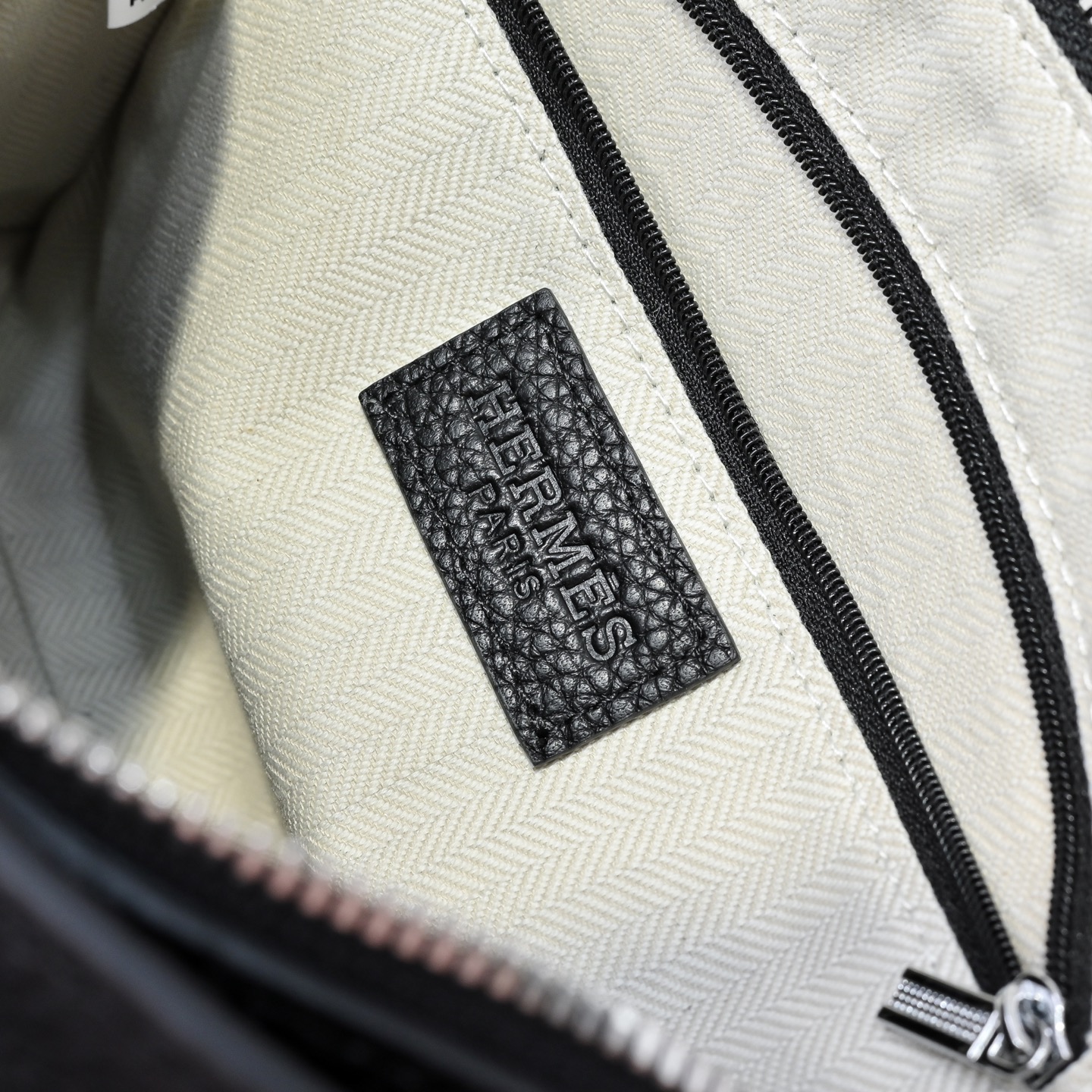 Hermes 에르메스 남성 소가죽 스트랩 클러치백 8