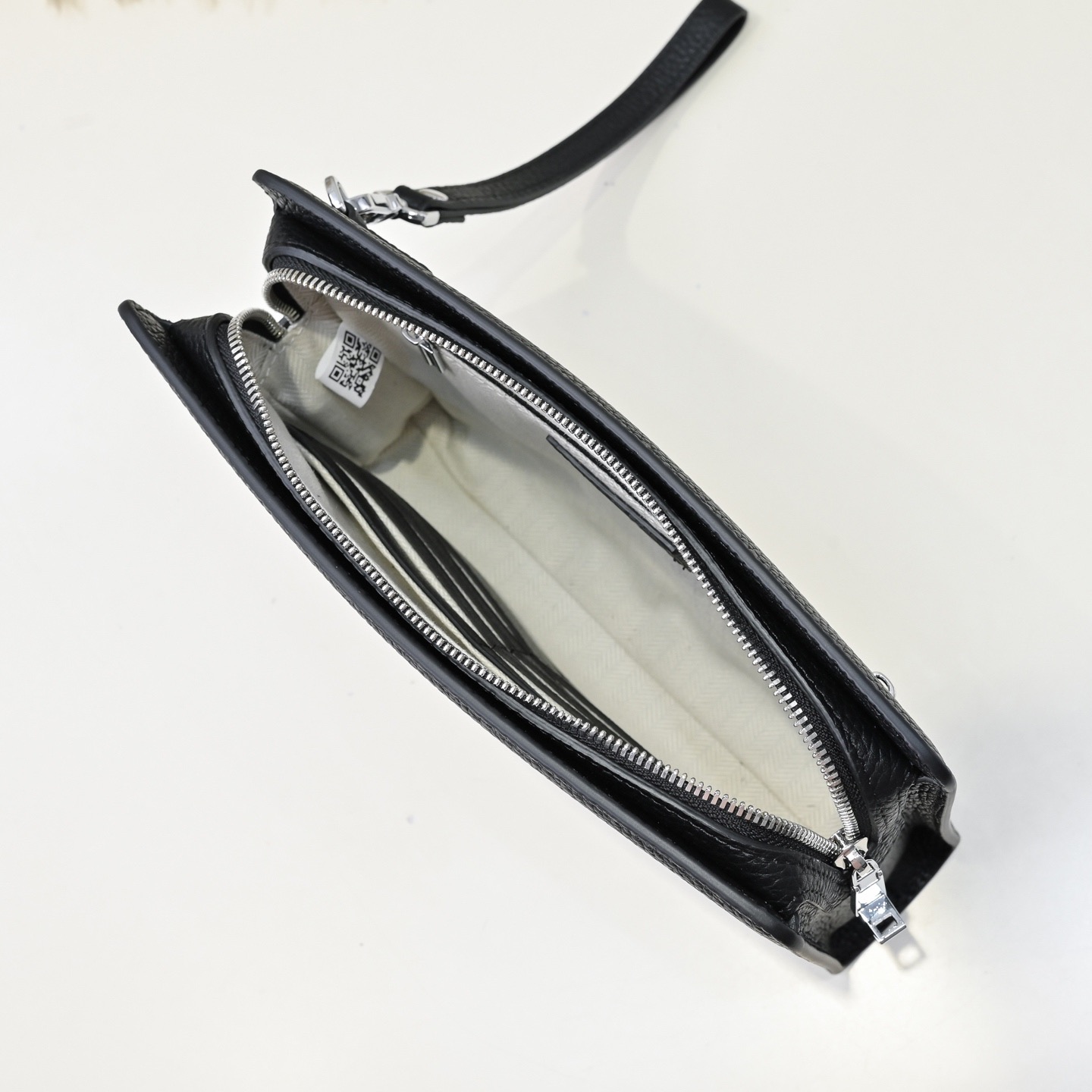 Hermes 에르메스 남성 소가죽 스트랩 클러치백 9