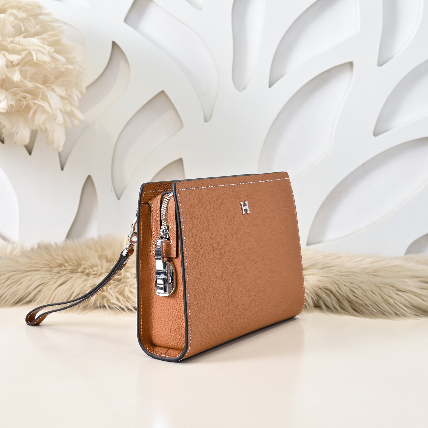 Hermes 에르메스 H 로고 남성 가죽 클러치백 2