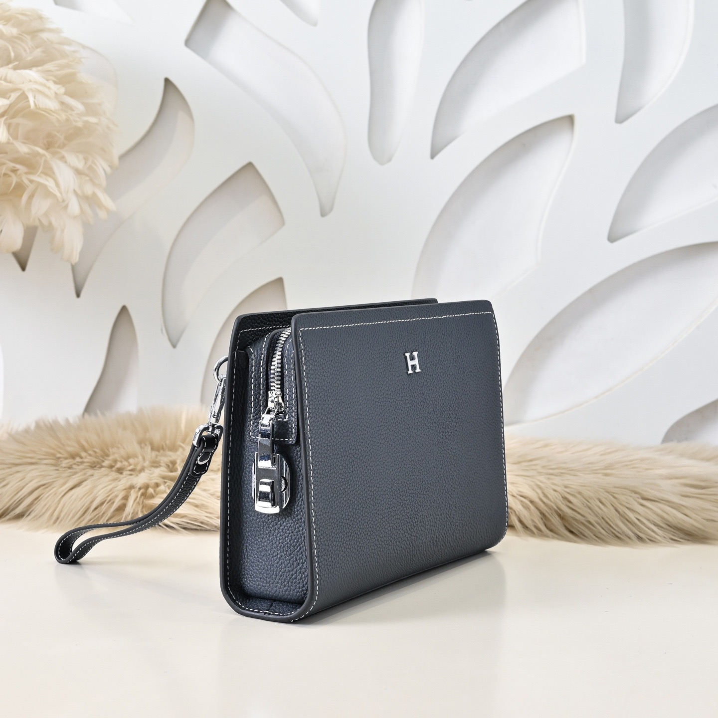 Hermes 에르메스 남성 가죽 스트랩 클러치백 2