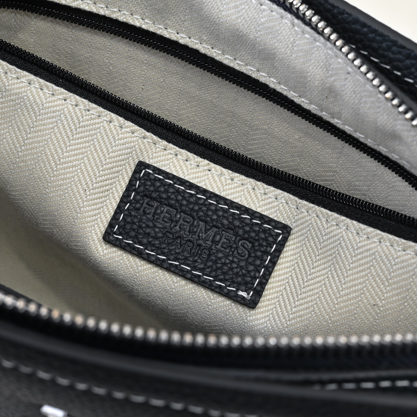 Hermes 에르메스 남성 가죽 스트랩 클러치백 8