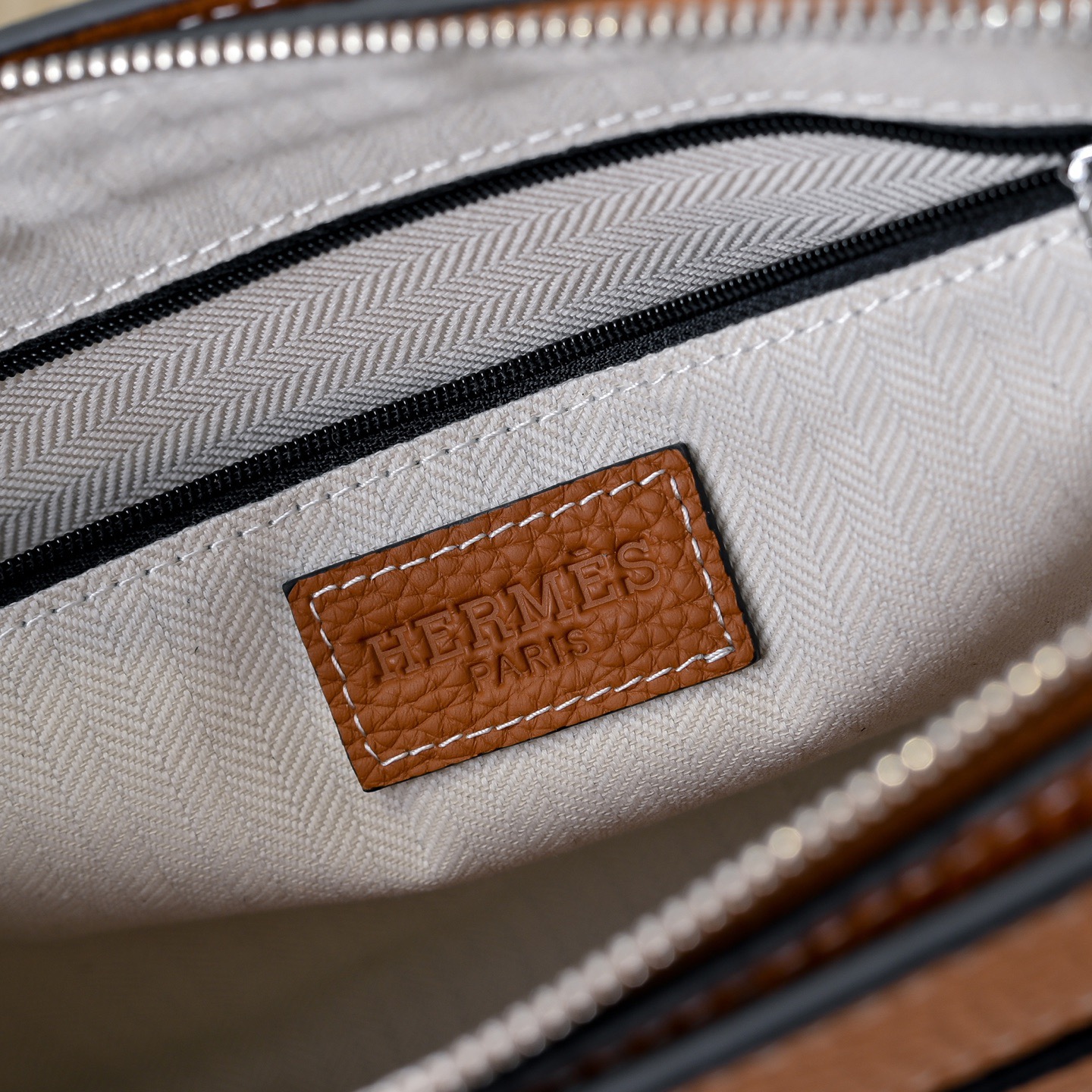 Hermes 에르메스 H 로고 남성 소가죽 클러치백 8