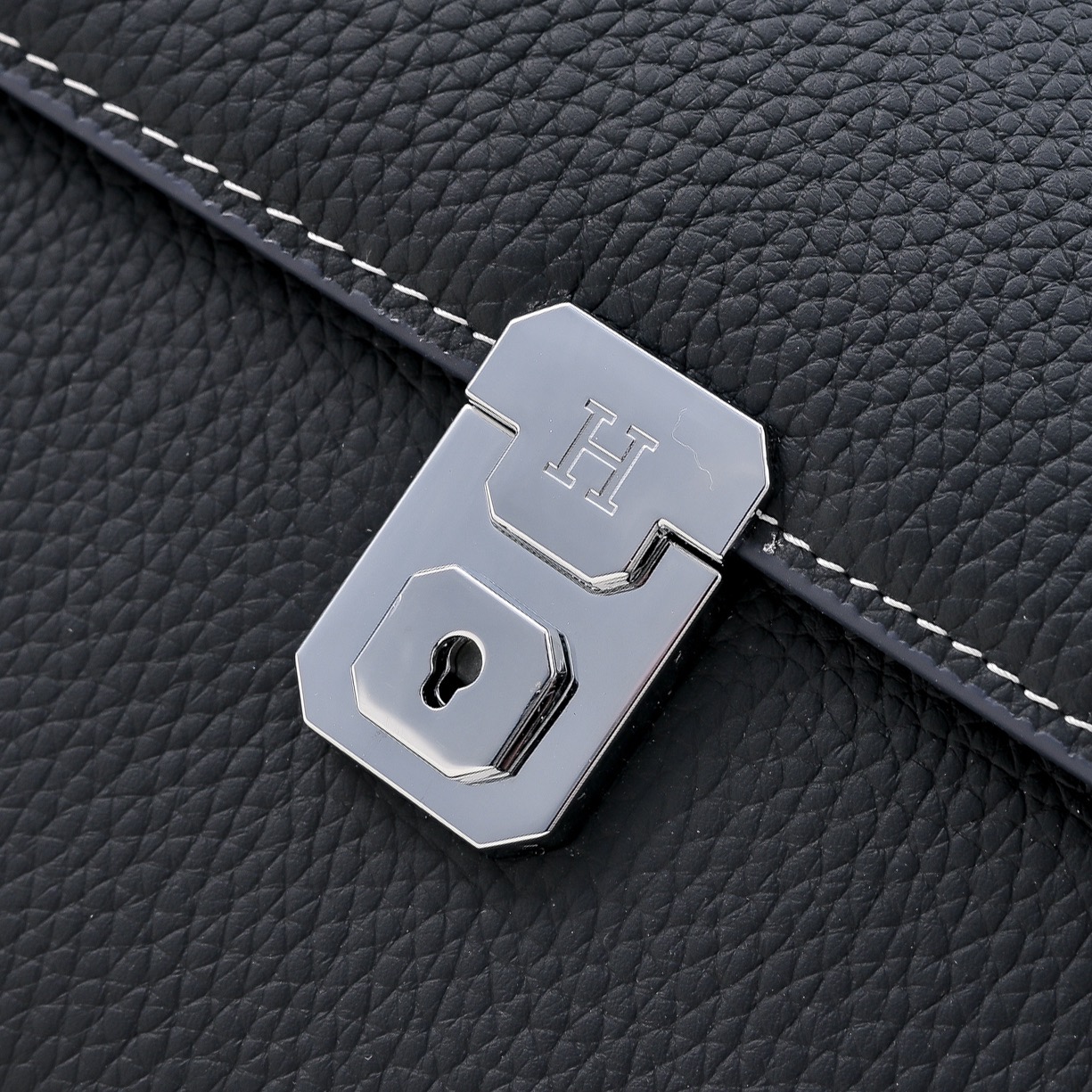 Hermes 에르메스 남성 소가죽 클러치백 6