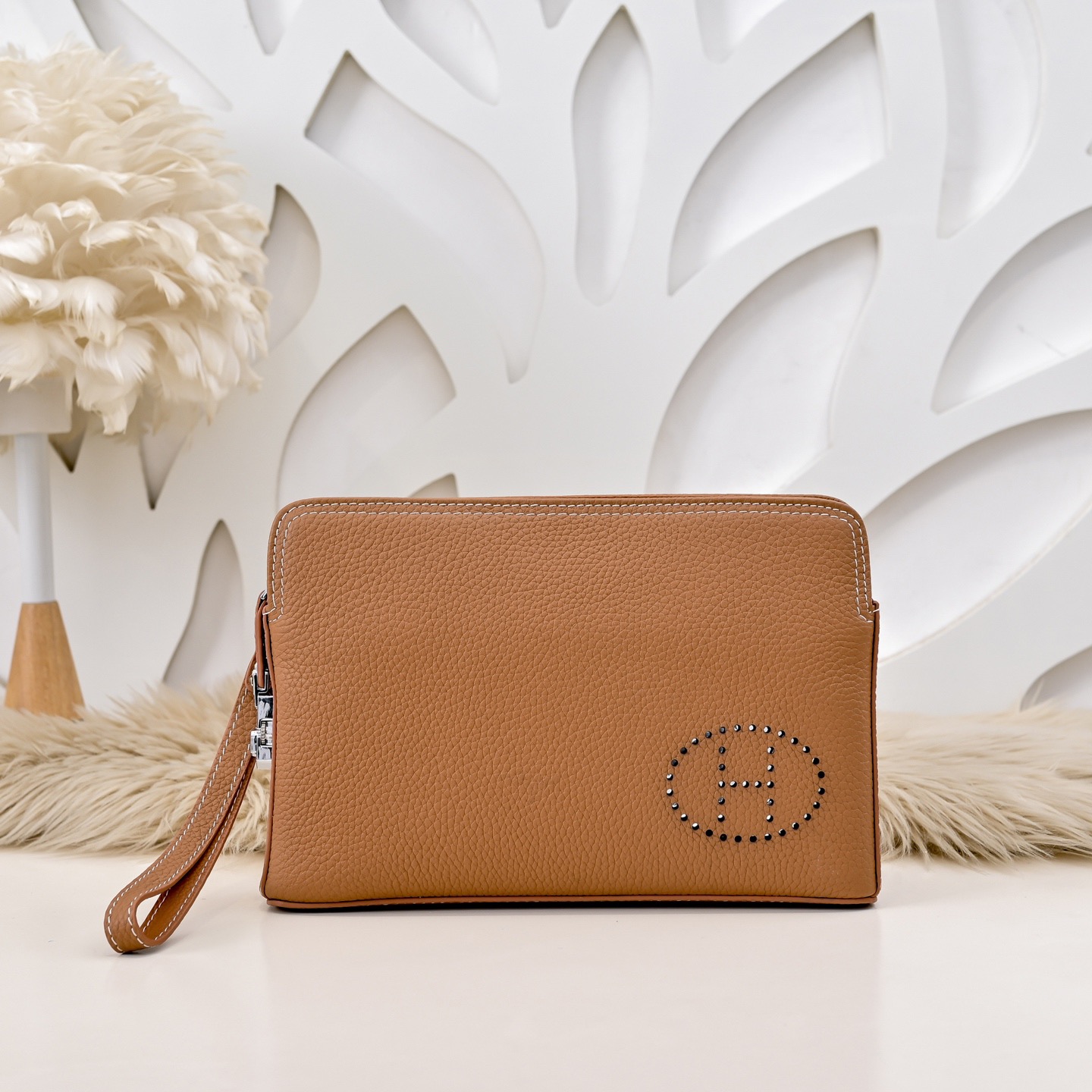 Hermes 에르메스 펀칭 H 로고 남성 소가죽 클러치백 1