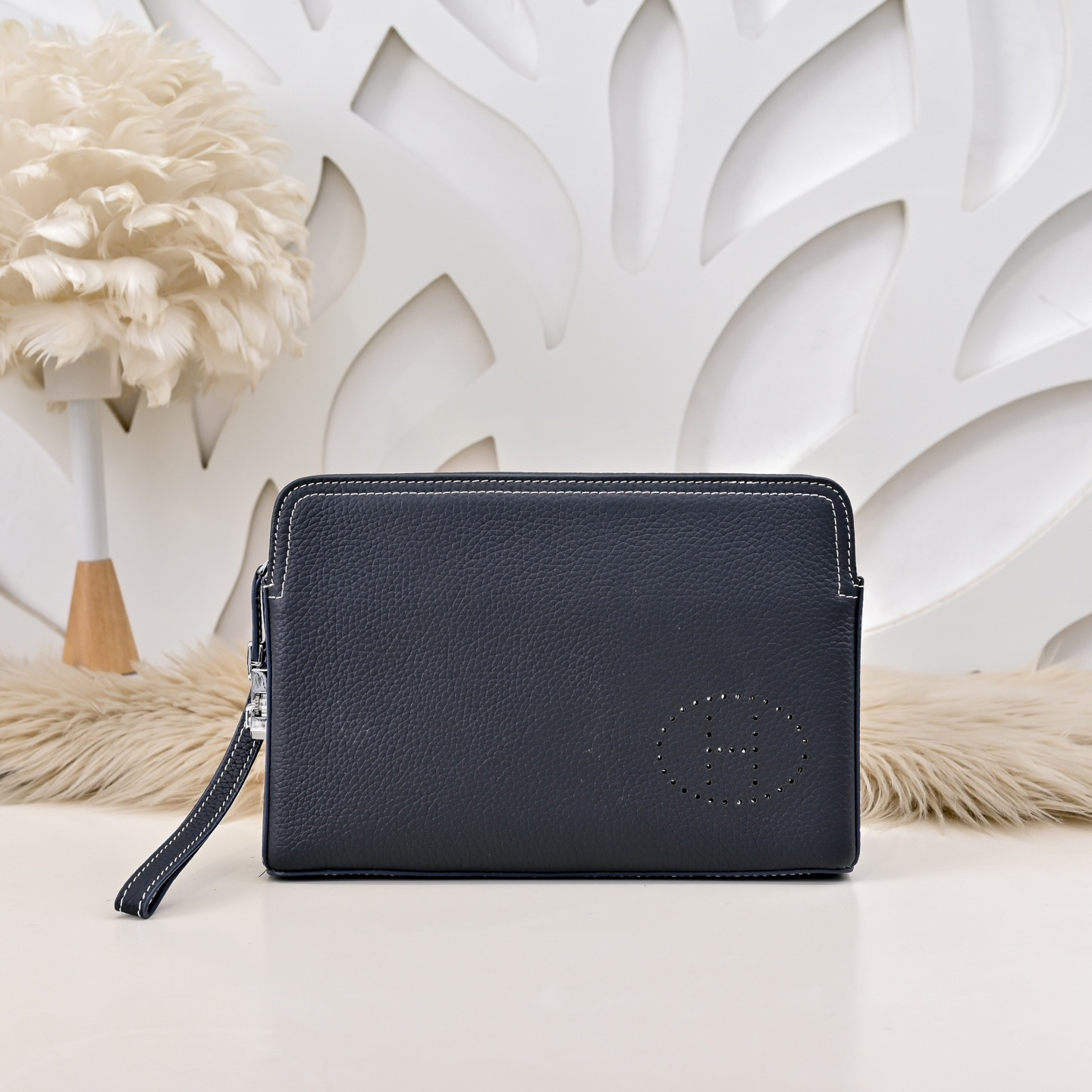 Hermes 에르메스 펀칭 H 로고 남성 소가죽 클러치백 1