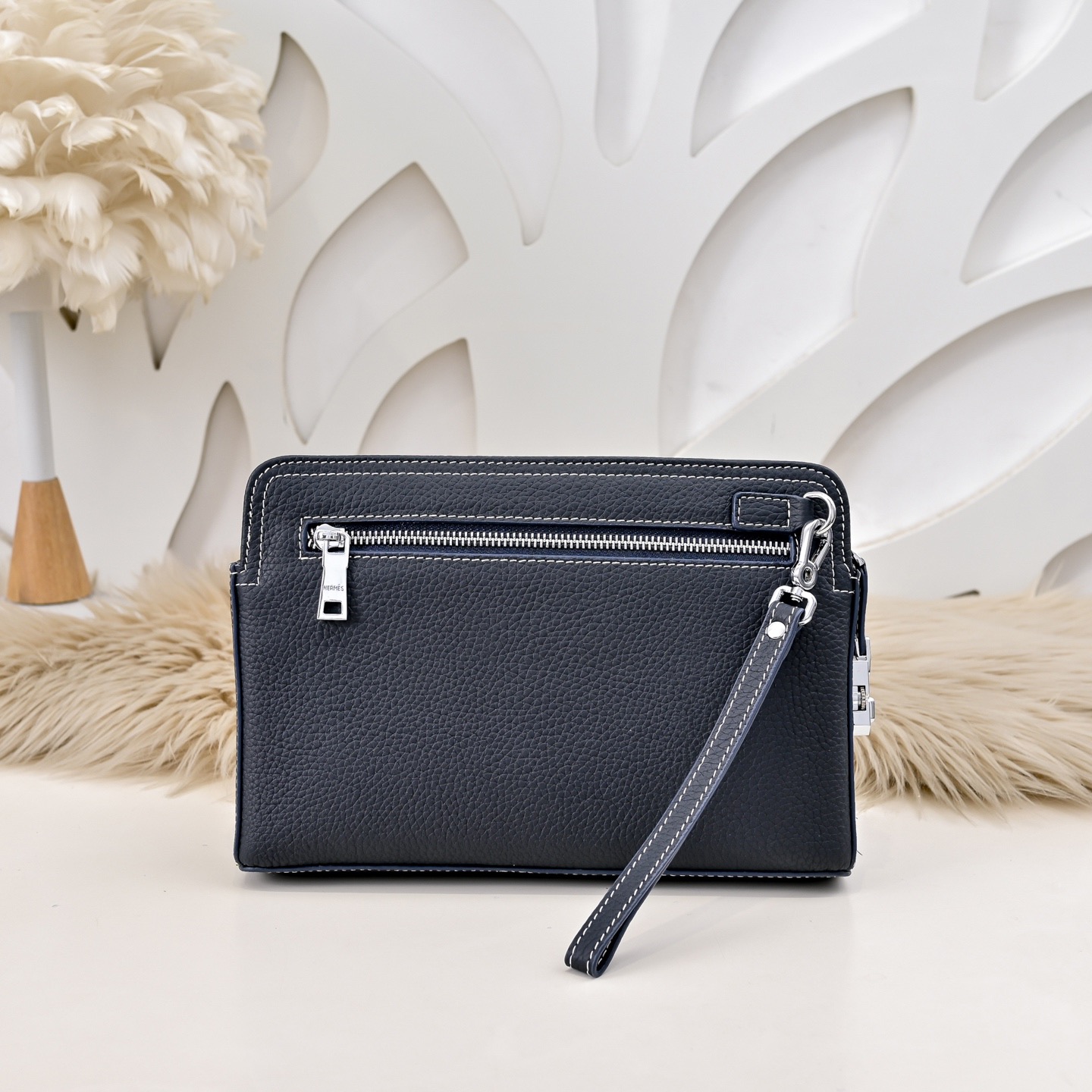 Hermes 에르메스 펀칭 H 로고 남성 소가죽 클러치백 3