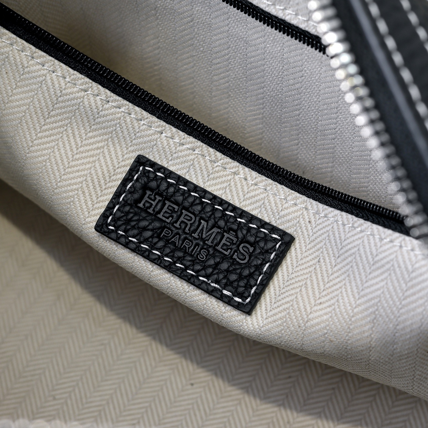 Hermes 에르메스 남성 소가죽 클러치백 블랙 8