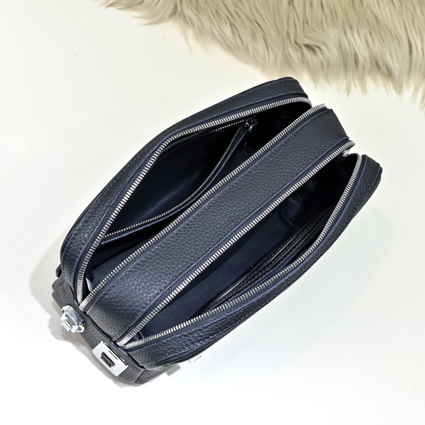 Hermes 에르메스 남성 소가죽 지퍼 클러치백 9