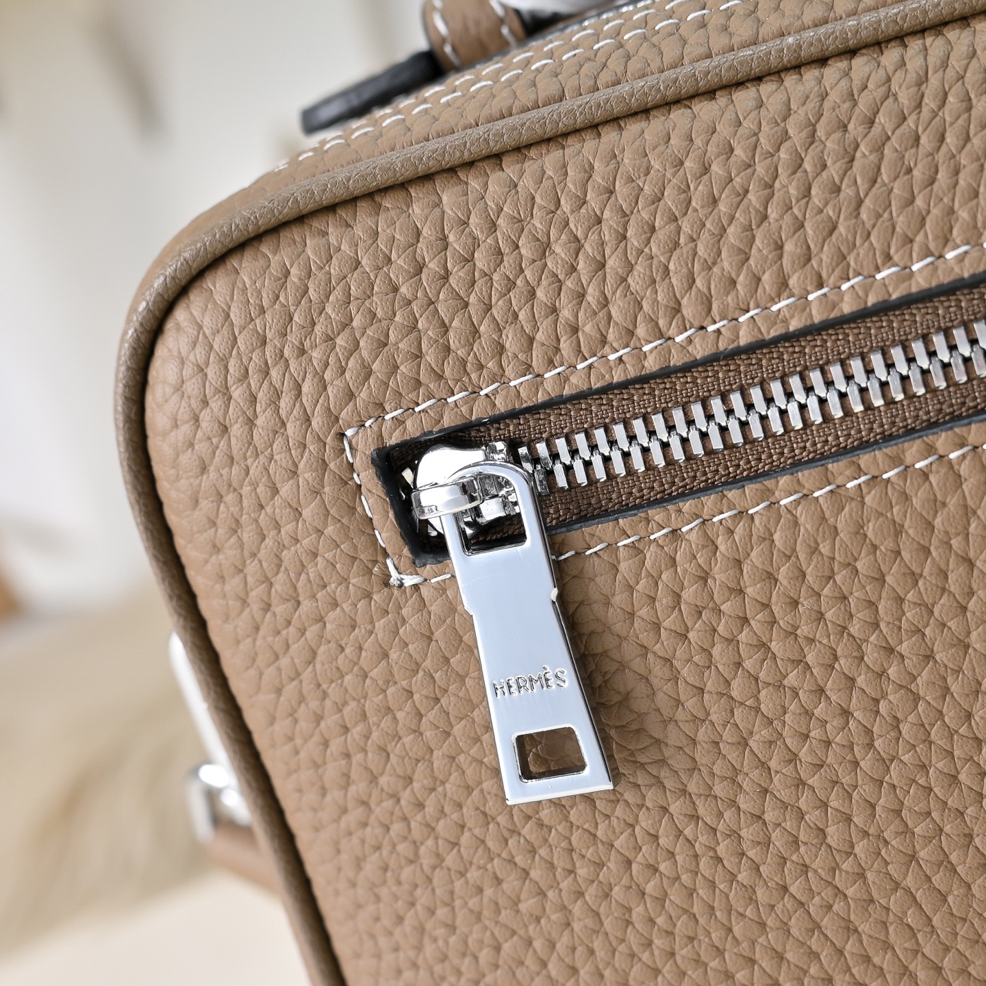 Hermes 에르메스 남성 토고 레더 크로스바디 클러치백 5