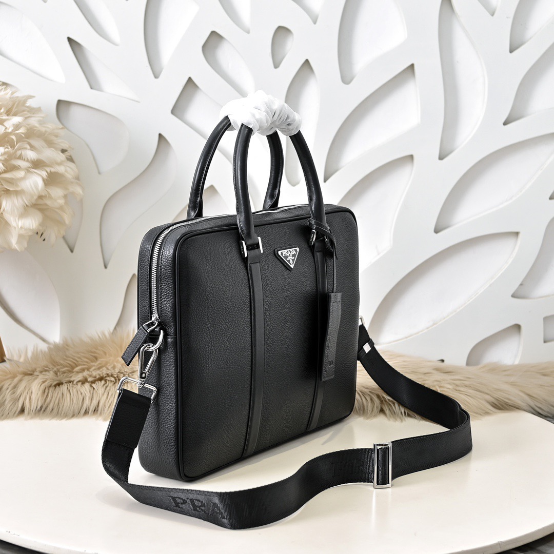 Prada 프라다 남성 소가죽 비즈니스 브리프케이스 2