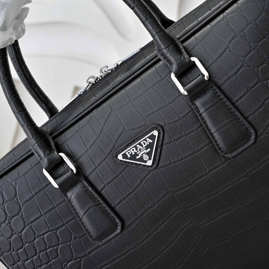 Prada 프라다 남성 크로커다일 엠보 비즈니스 토트백 4
