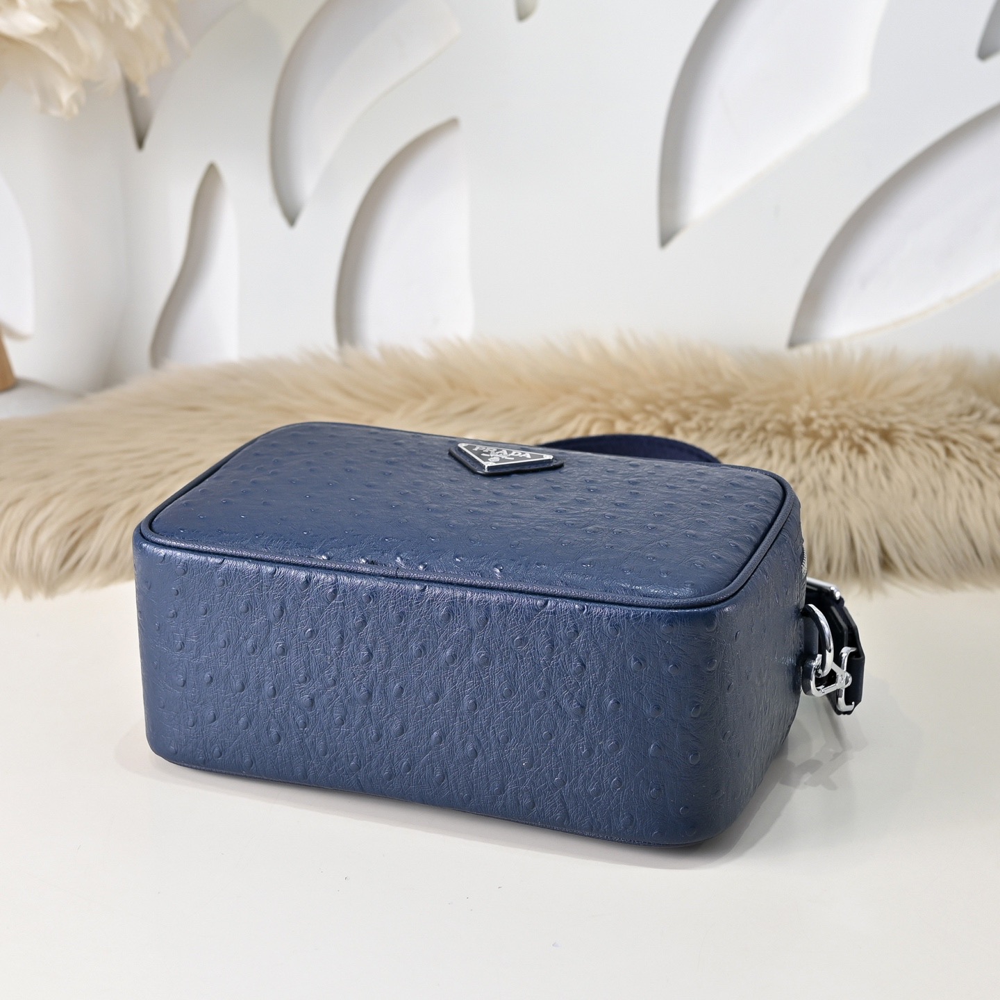 Prada 프라다 오스트리치 패턴 남성 크로스바디 토트백 7