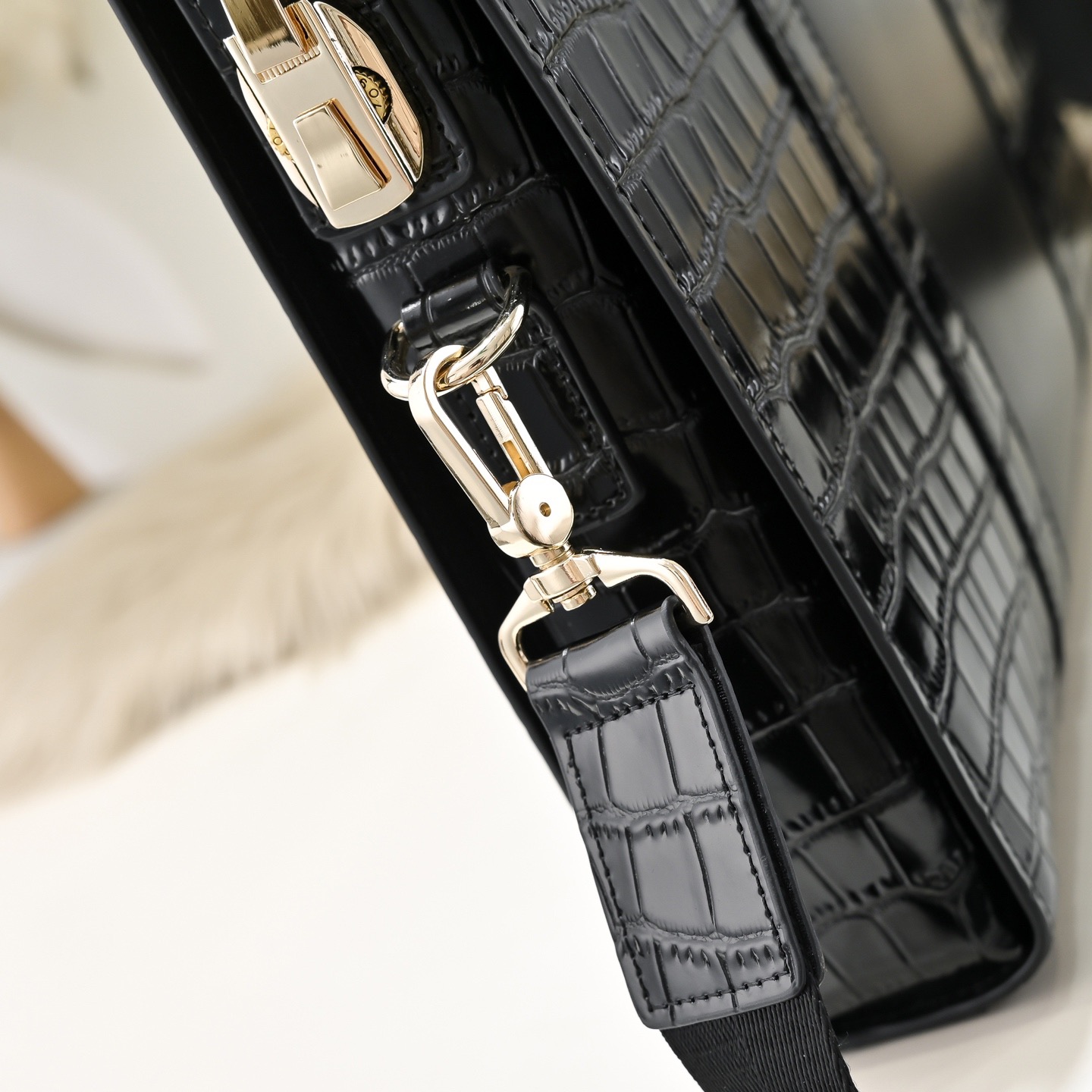 Louis Vuitton 루이비통 남성 크로커다일 패턴 비즈니스 토트백 6