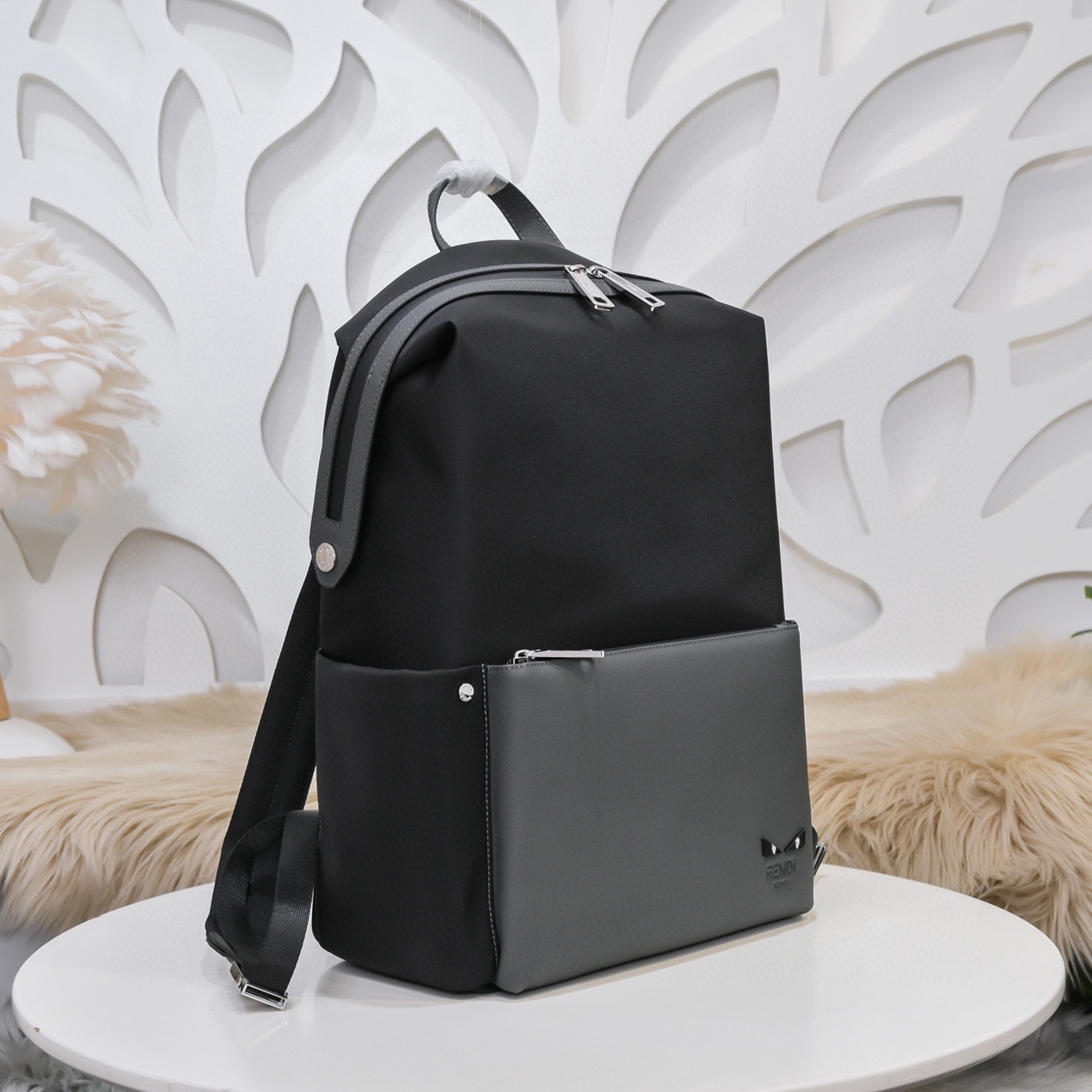 Fendi 펜디 몬스터 아이즈 남성 백팩 2