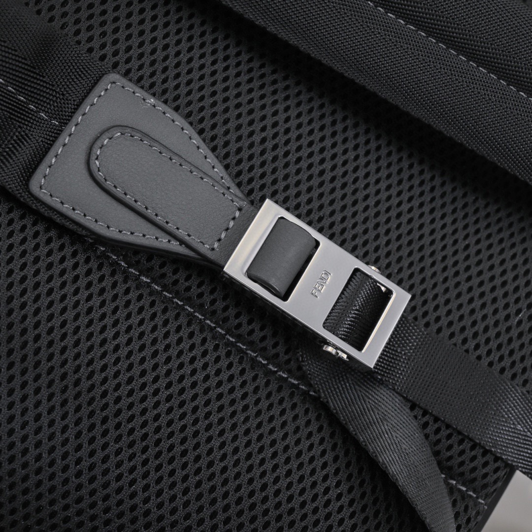 Fendi 펜디 몬스터 아이즈 남성 백팩 6