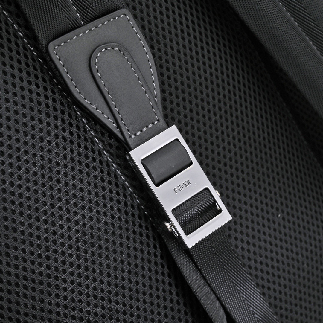 Fendi 펜디 남성 방수 패브릭 레더 믹스 백팩 6