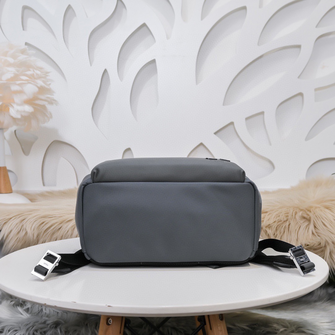 Fendi 펜디 남성 방수 패브릭 레더 믹스 백팩 8