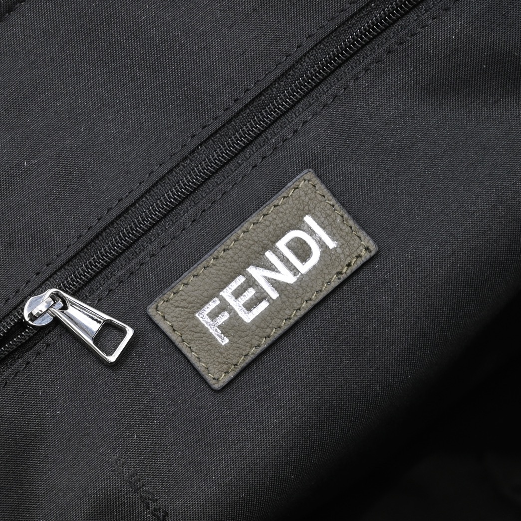 Fendi 펜디 몬스터 아이 나일론 레더 트래블 토트백 8