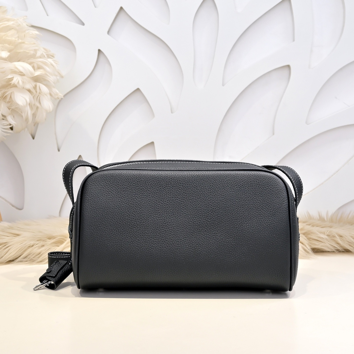 Hermes 에르메스 남성 소가죽 크로스바디 숄더백 3