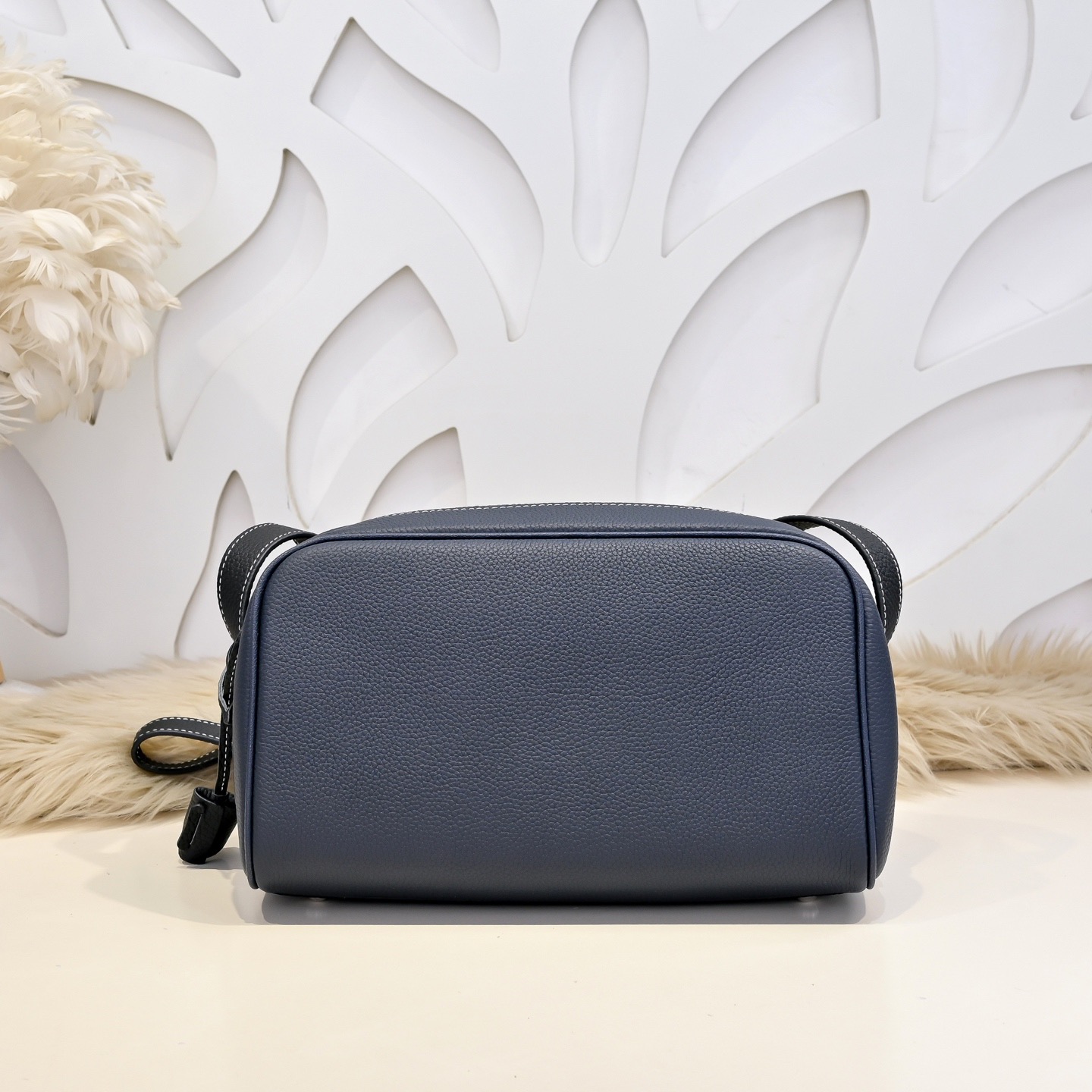 Hermes 에르메스 남성 소가죽 크로스바디 숄더백 네이비 6