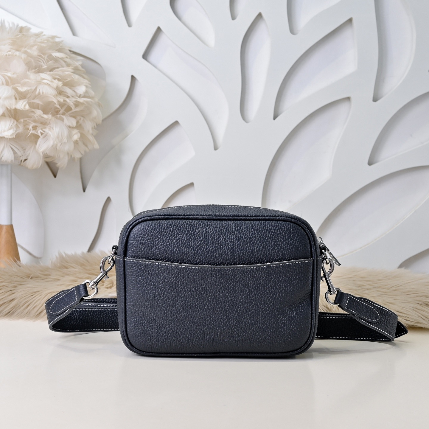 Hermes 에르메스 남성 소가죽 크로스바디 백 3