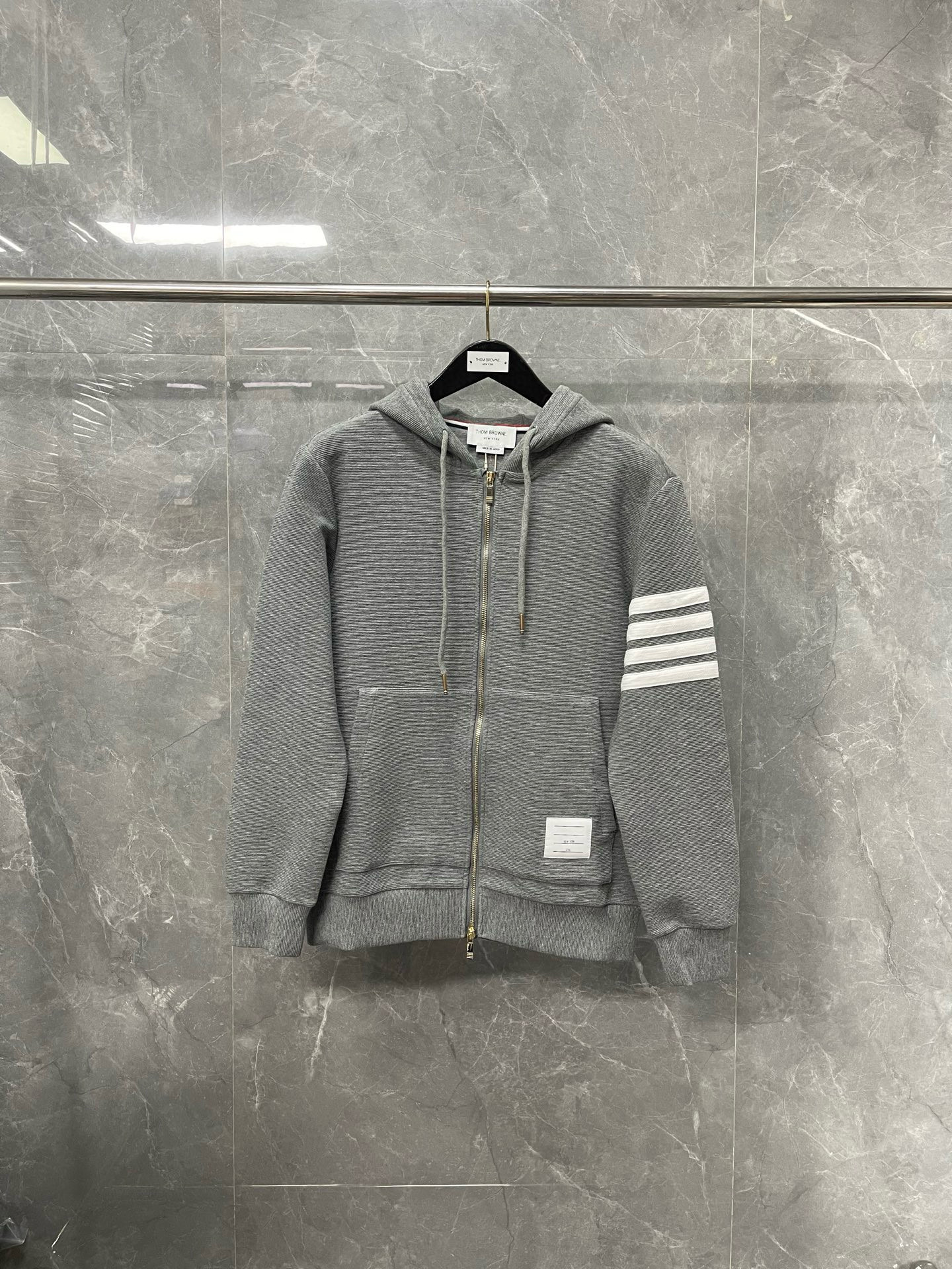 Thom Browne 톰브라운 사선 완장 강아지 자수 집업 후드티 2