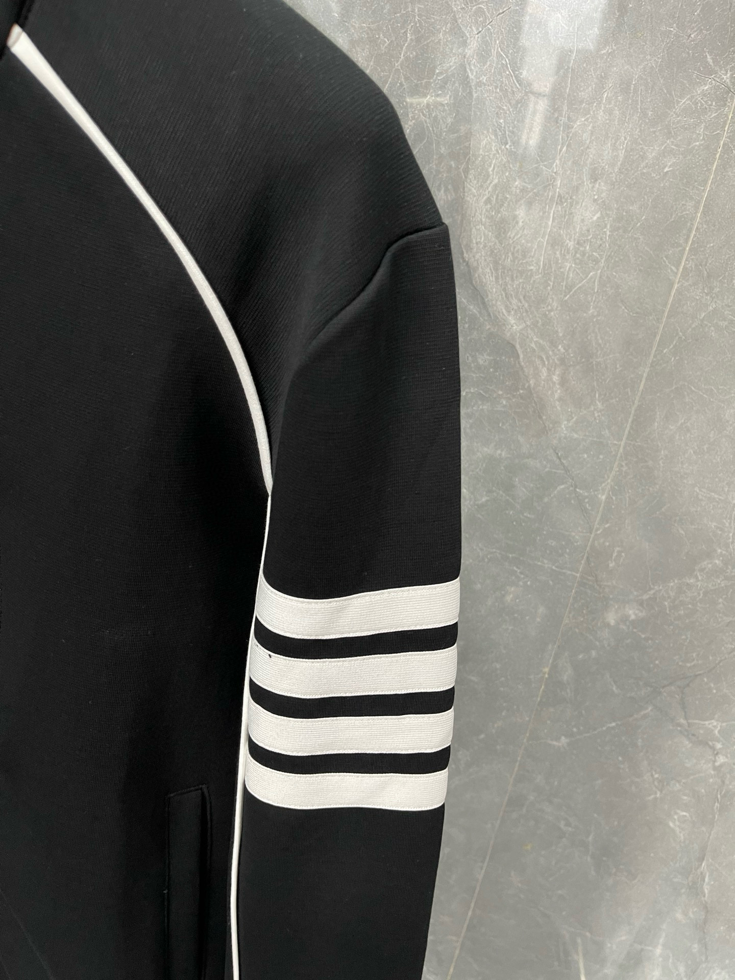 Thom Browne 톰 브라운 4선 테크 코튼 집업 재킷 4