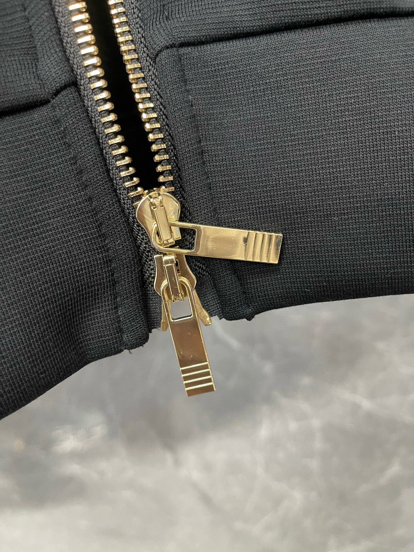 Thom Browne 톰 브라운 4선 테크 코튼 집업 재킷 7