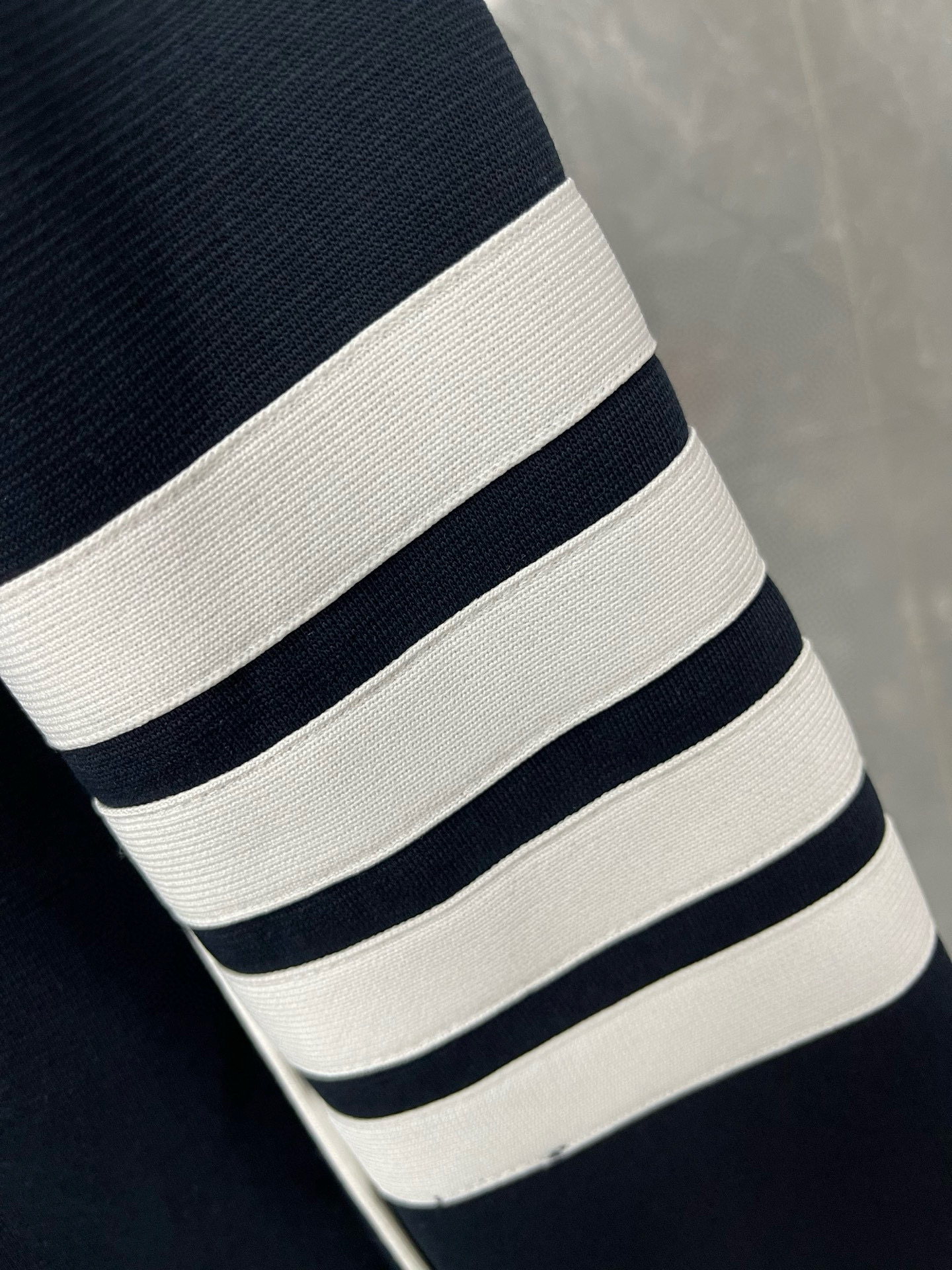 Thom Browne 톰 브라운 4선 테크 코튼 집업 재킷 4