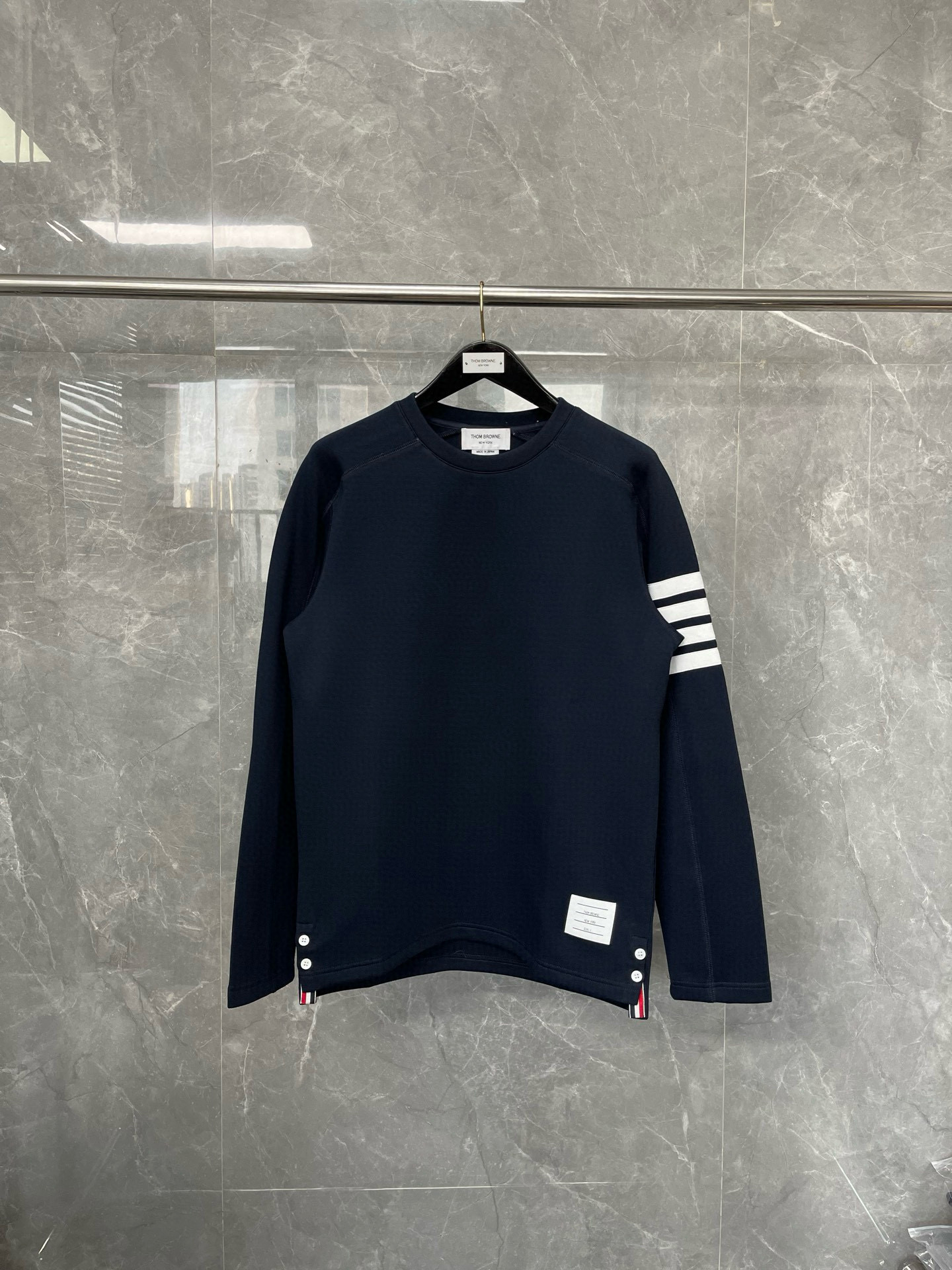 Thom Browne 톰브라운 사선 완장 라운드넥 긴팔 맨투맨 2