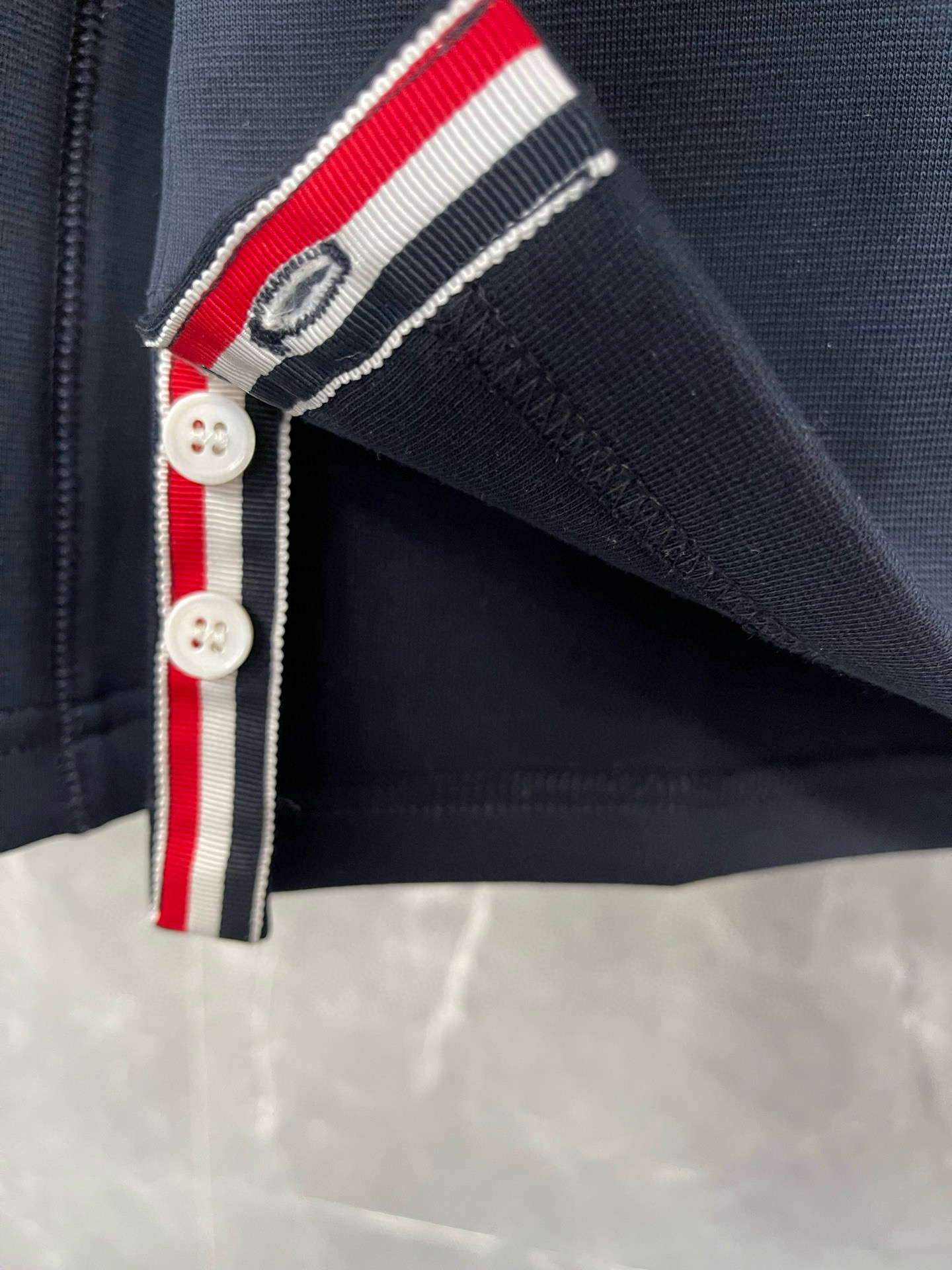 Thom Browne 톰브라운 사선 완장 라운드넥 긴팔 맨투맨 5