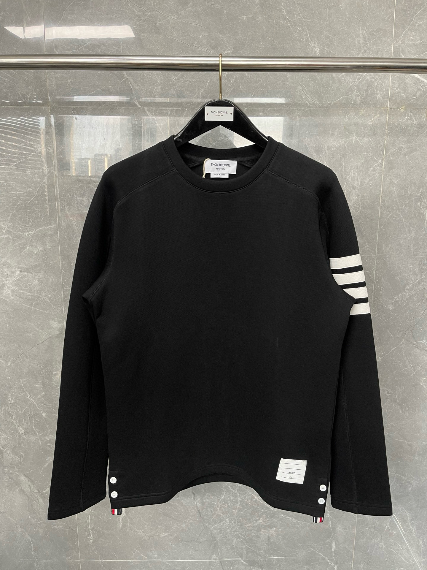 Thom Browne 톰브라운 사선 완장 라운드넥 긴팔 맨투맨 2