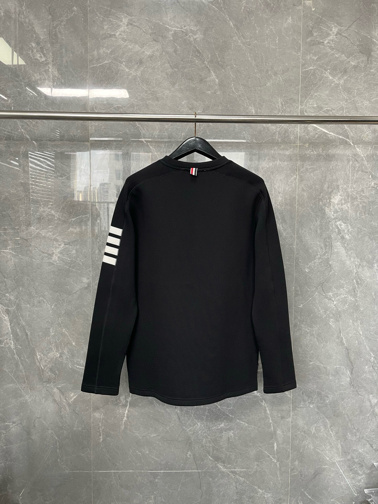 Thom Browne 톰브라운 사선 완장 라운드넥 긴팔 맨투맨 7