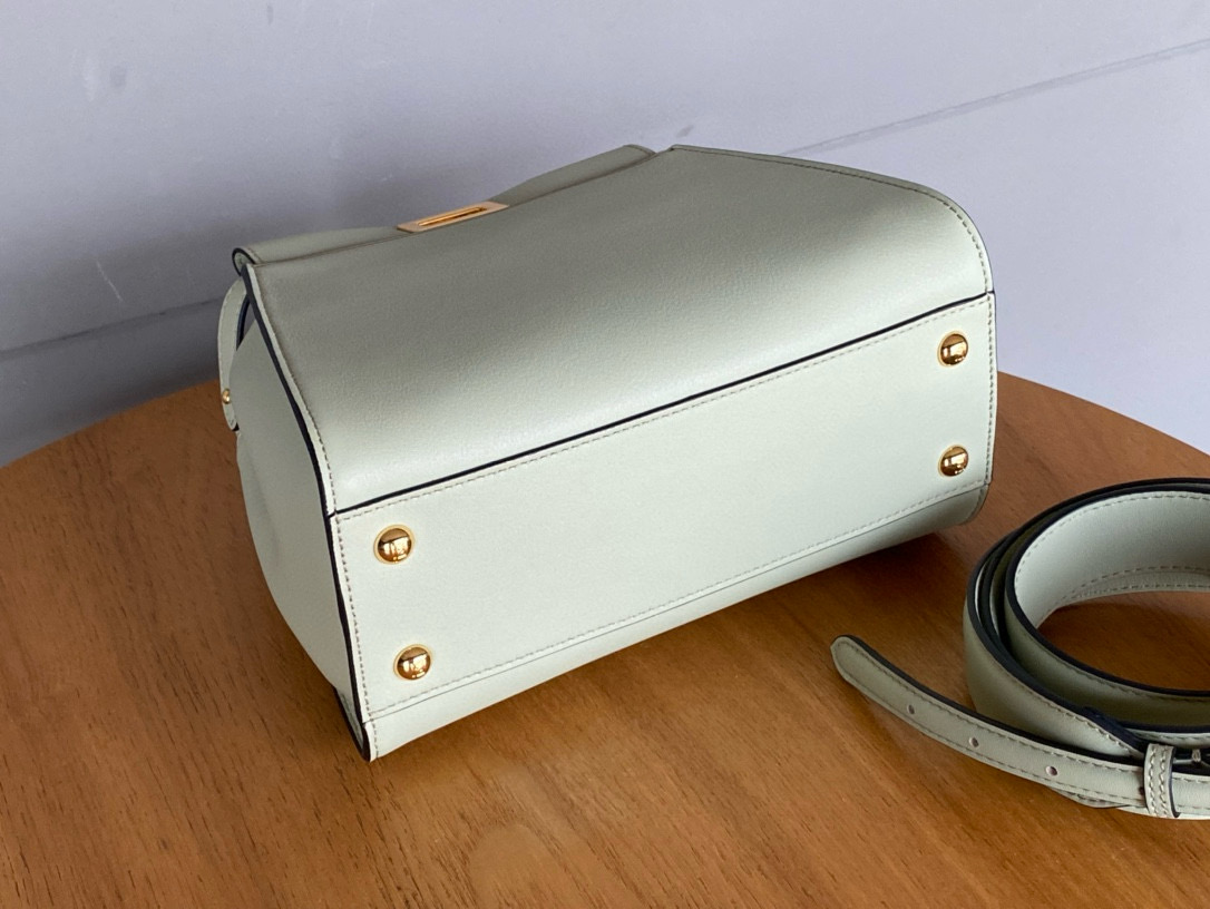 FENDI 펜디 피카부 FF 자수 캔버스 안감 민트 그린 송아지 가죽 토트백 23cm 11