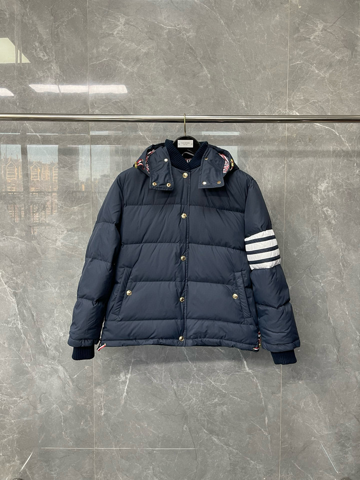 Thom Browne 톰브라운 클래식 사선완장 후드 다운 패딩 재킷 10