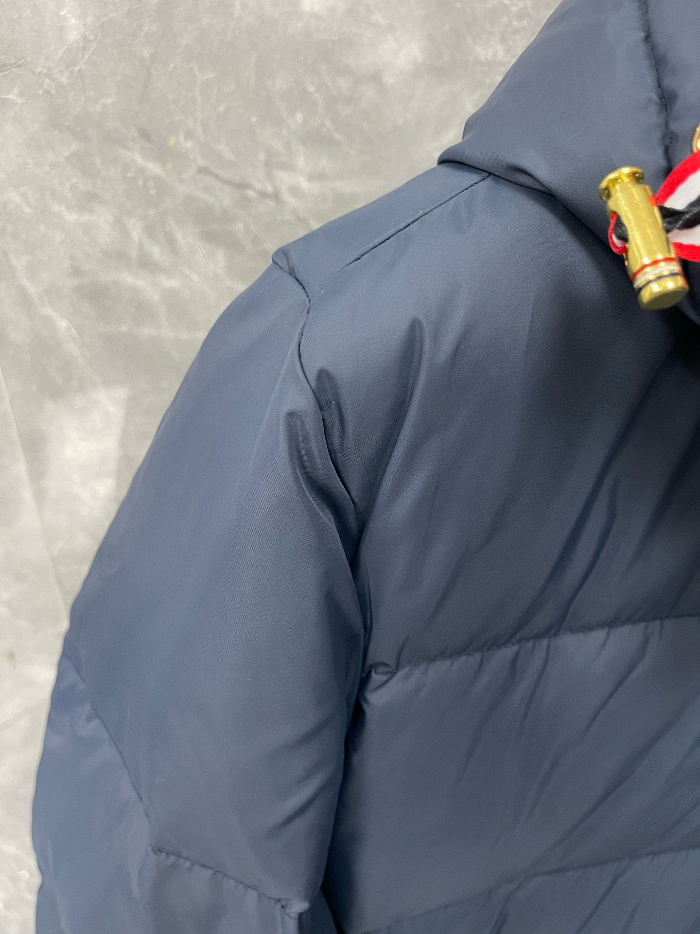 Thom Browne 톰브라운 클래식 사선완장 후드 다운 패딩 재킷 13