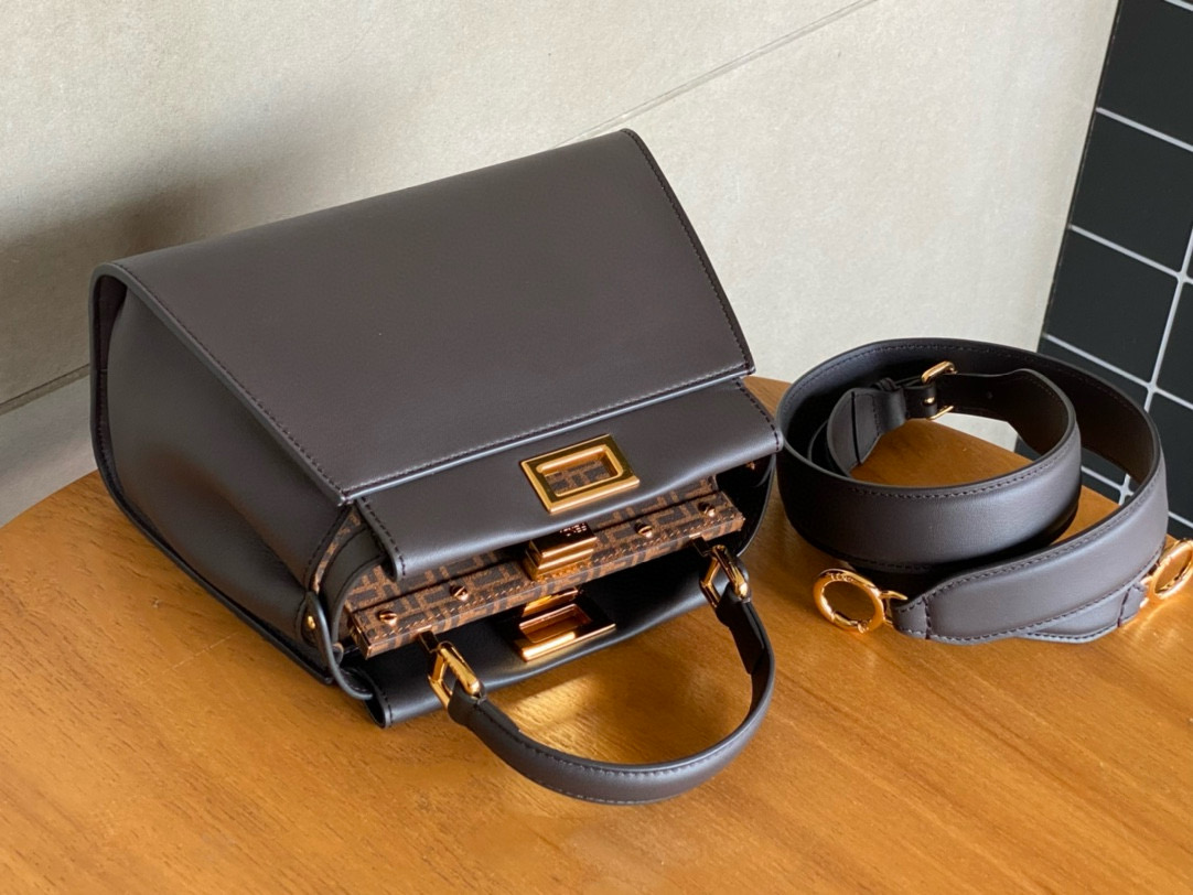 Fendi Peekaboo 펜디 피카부 스몰 토트백 4